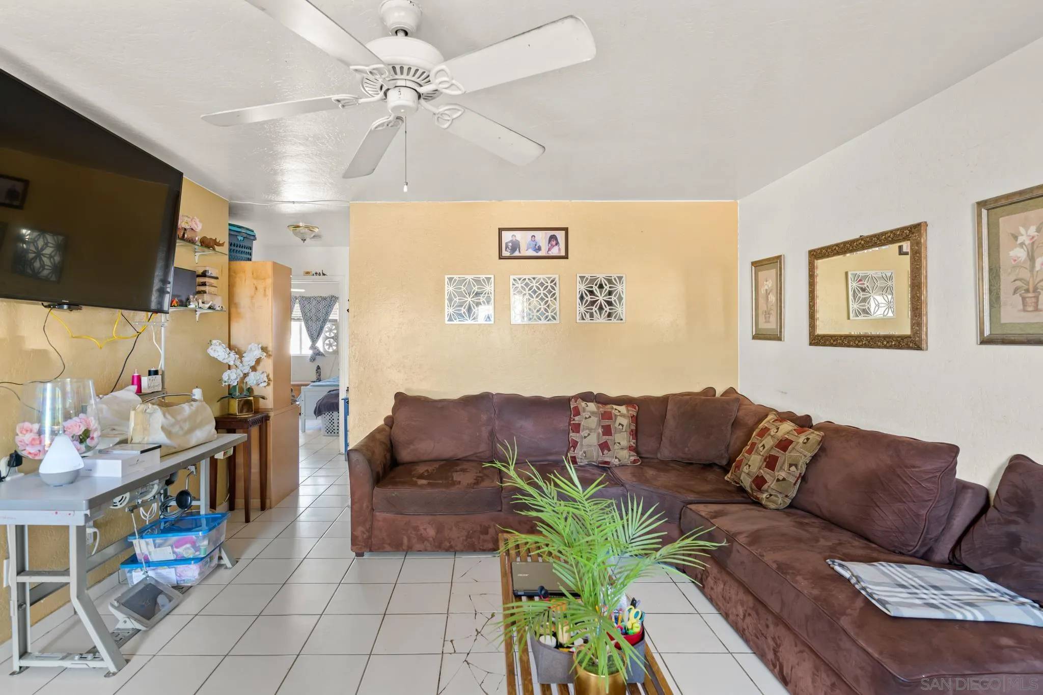 Ramona, CA 92065,742 A St #9