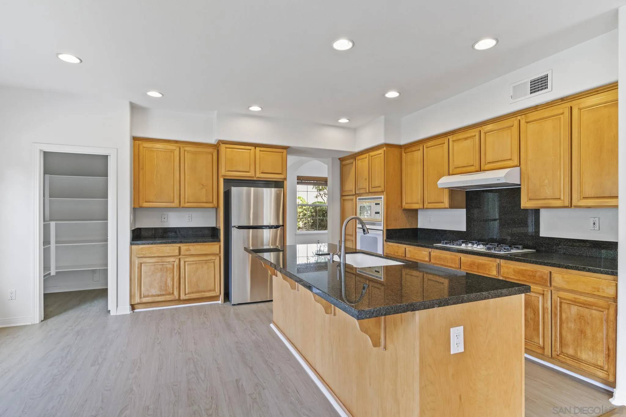 Carlsbad, CA 92011,6479 Kite Pl