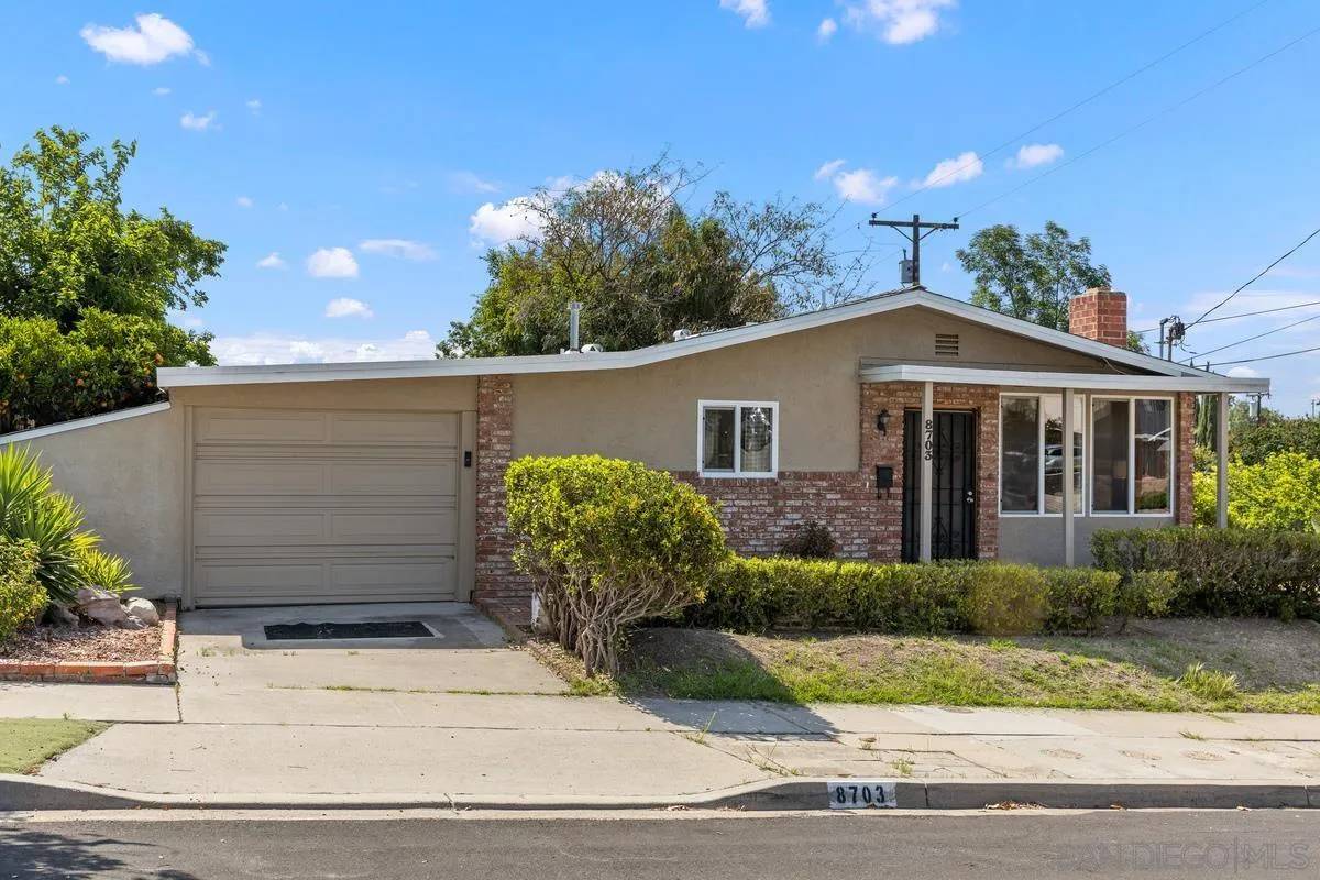 San Diego, CA 92119,8703 VERLANE DR