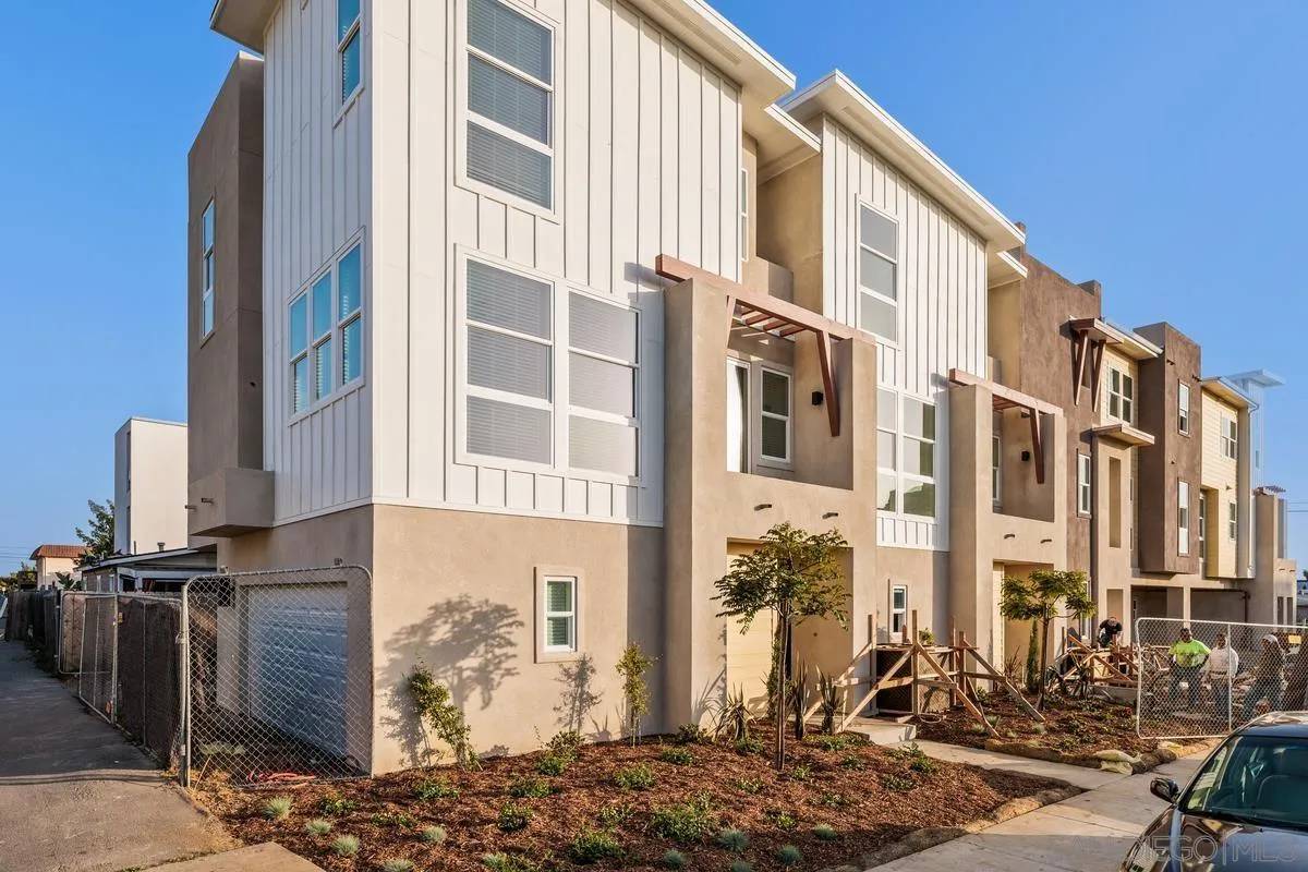 Carlsbad, CA 92008,745 Oak Avenue