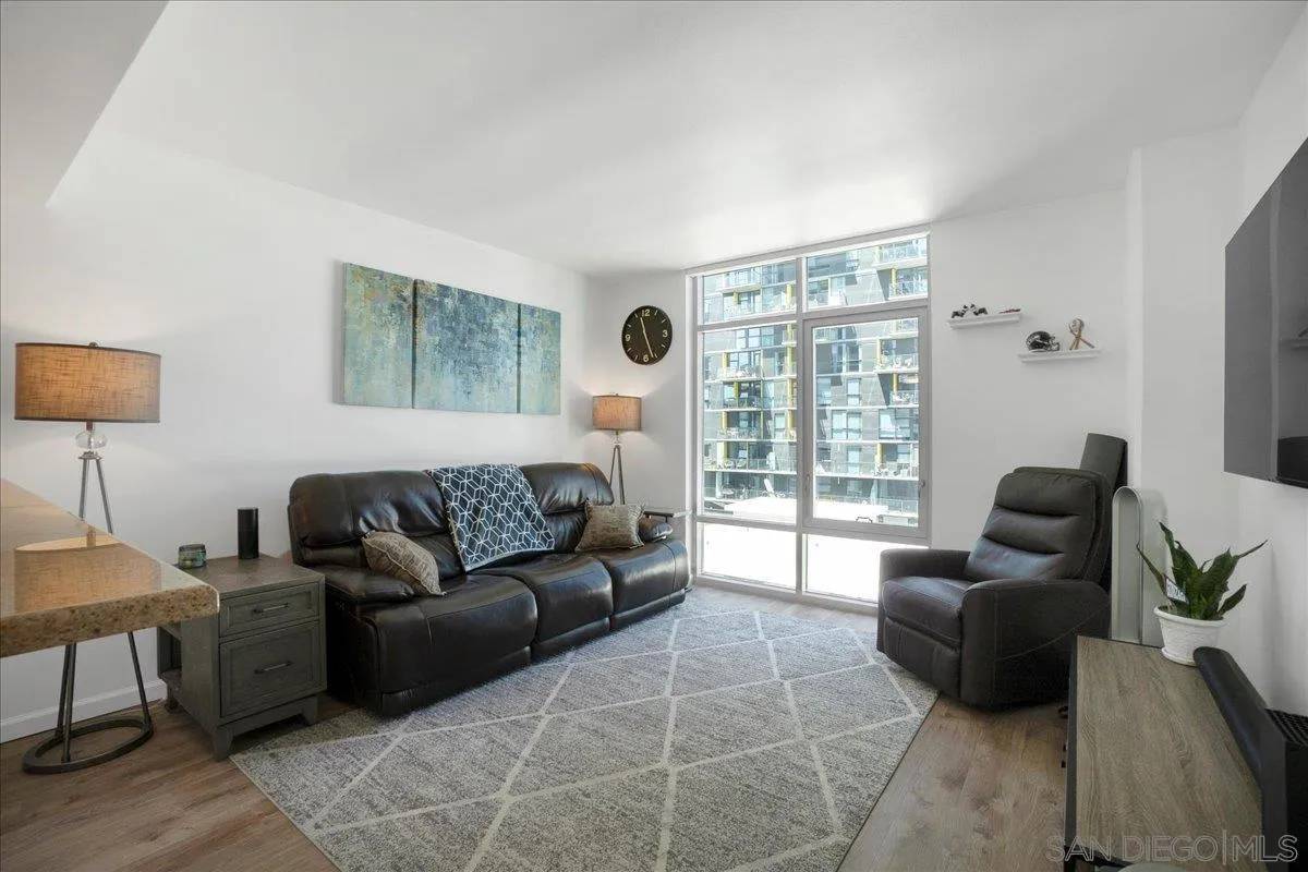 San Diego, CA 92101,425 W Beech Street #722