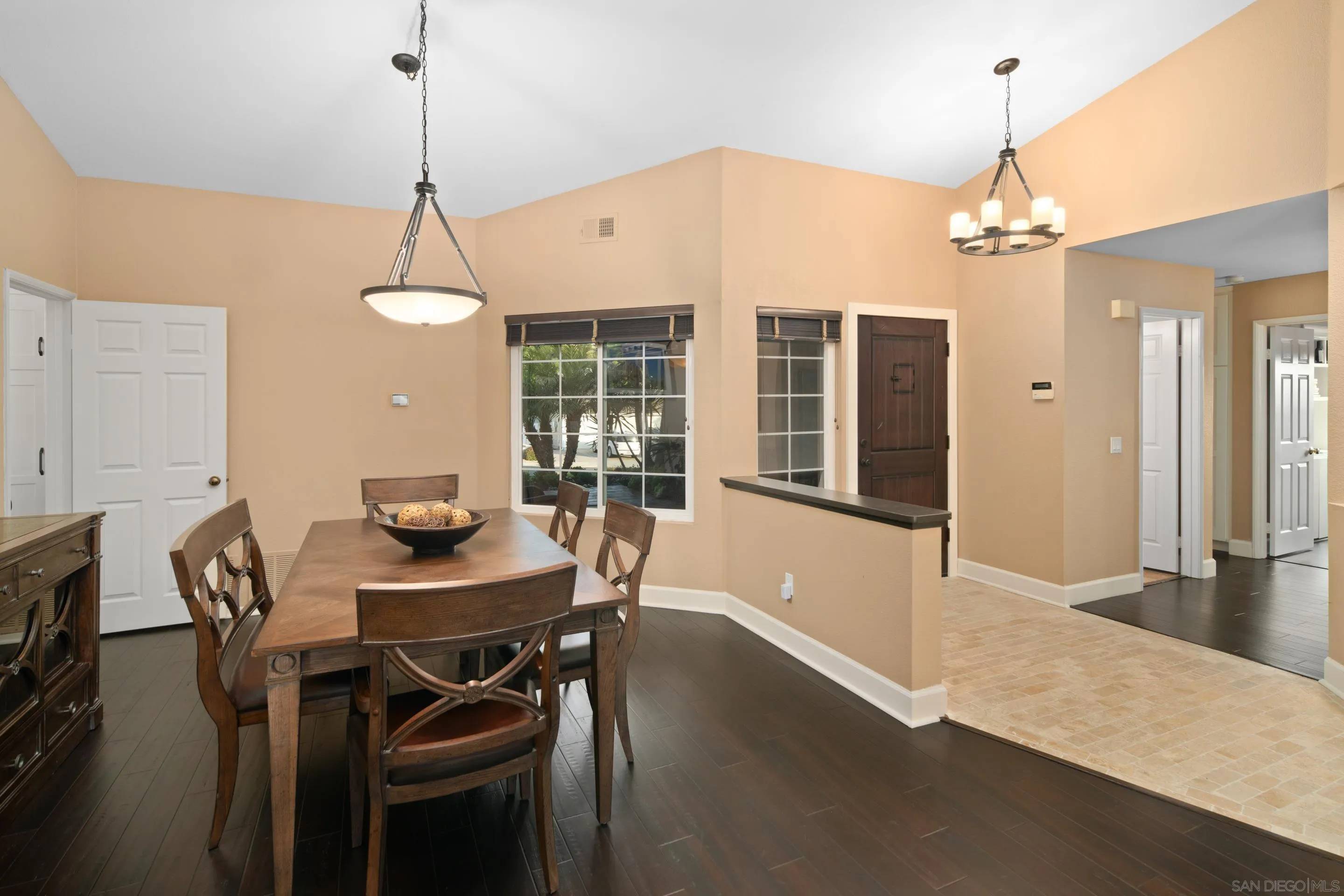 Bonita, CA 91902,539 Trailridge Dr