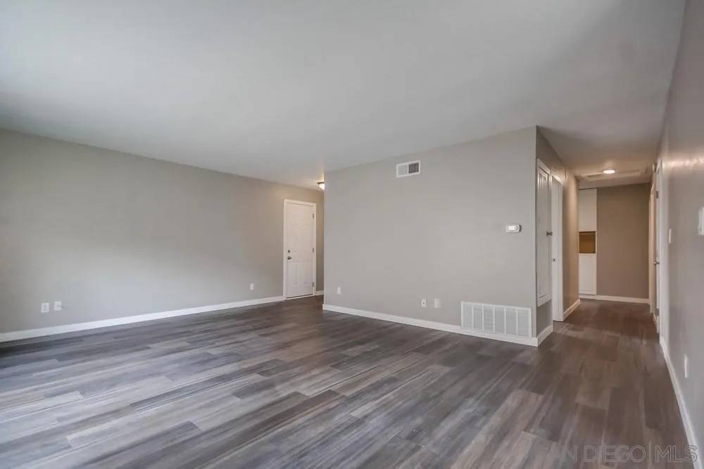 El Cajon, CA 92021,13649 Avenida Del Charro