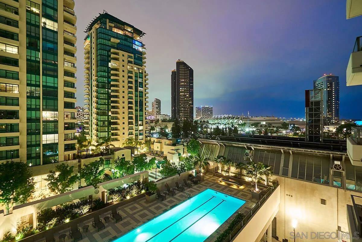 San Diego, CA 92101,550 Front Street #502