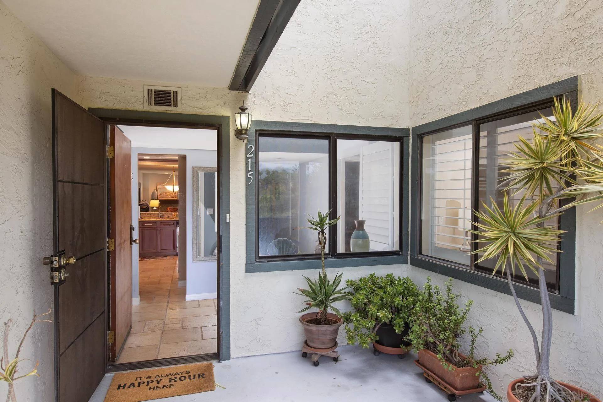 San Diego, CA 92110,3098 Rue Dorleans #215