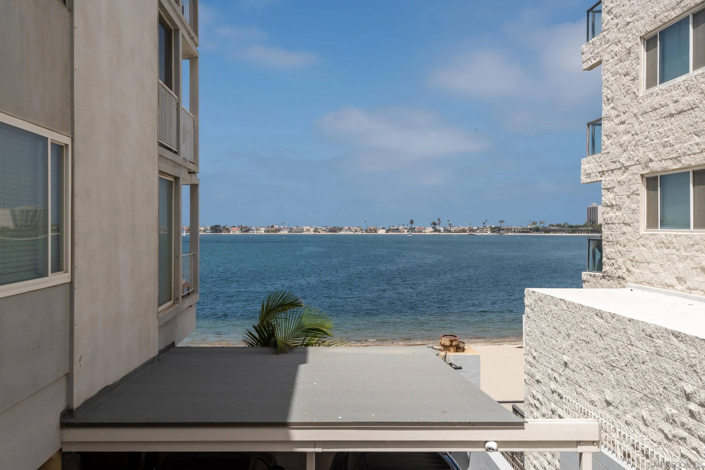 San Diego, CA 92109,3850 Riviera Dr #1C