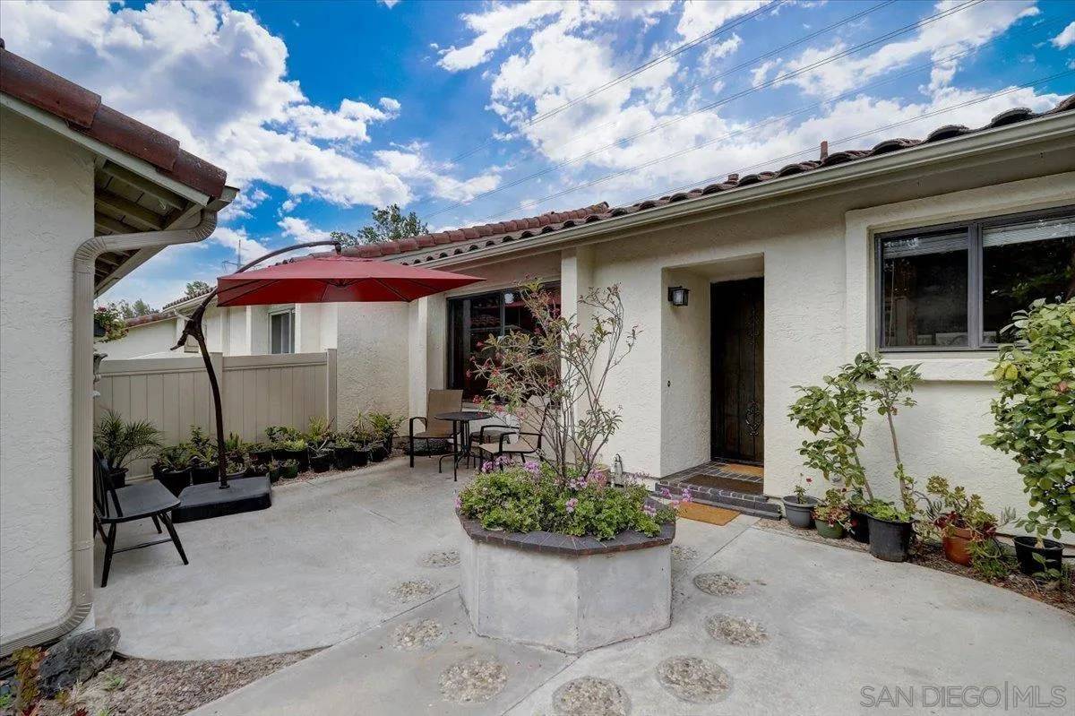 Encinitas, CA 92024,1957 Fairlee Dr