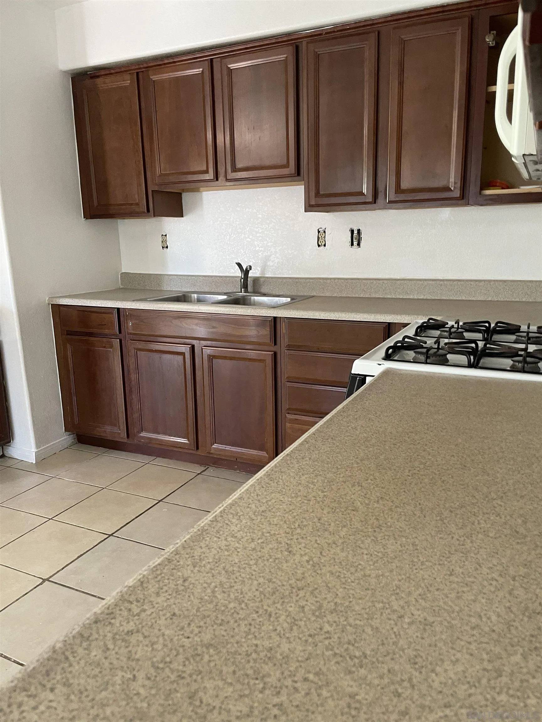 Calexico, CA 92231,942 Lacy Avenue