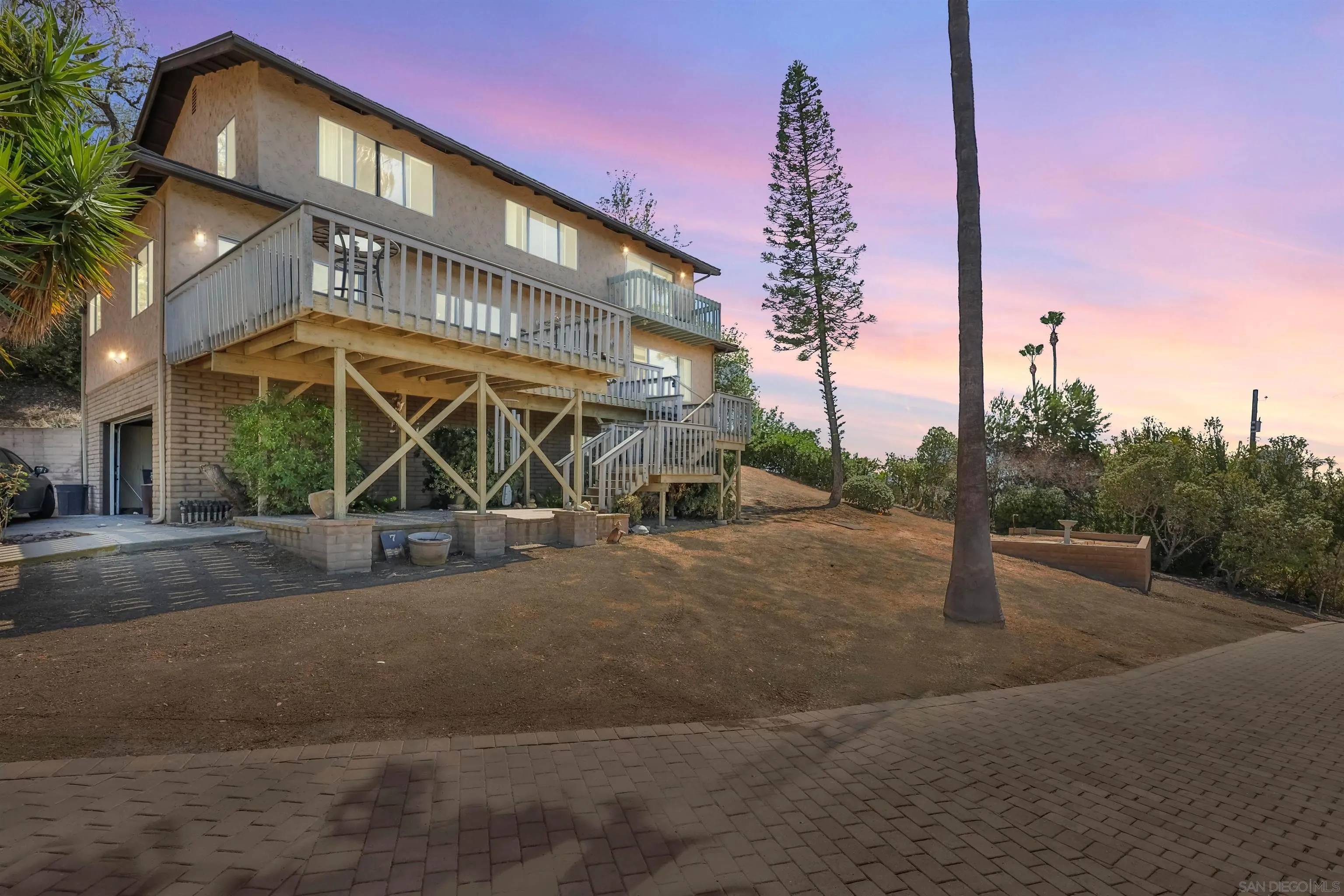 Spring Valley, CA 91977,9532 Lamar St.