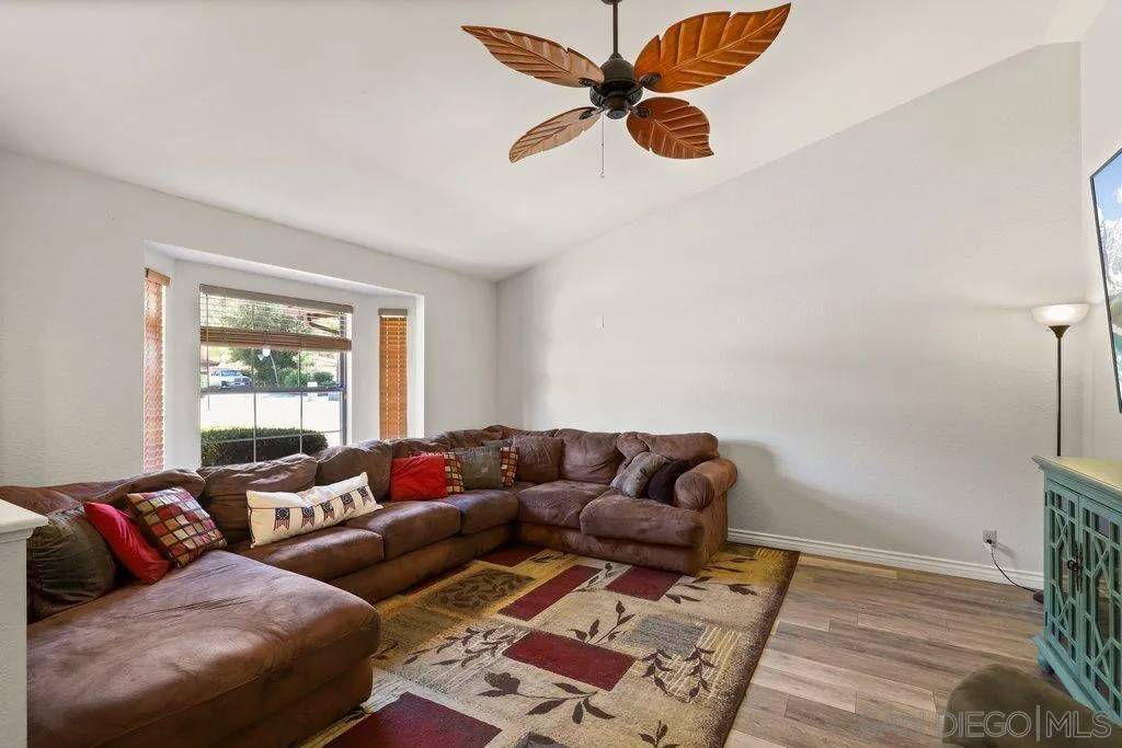 Ramona, CA 92065,25273 Kerri Ln