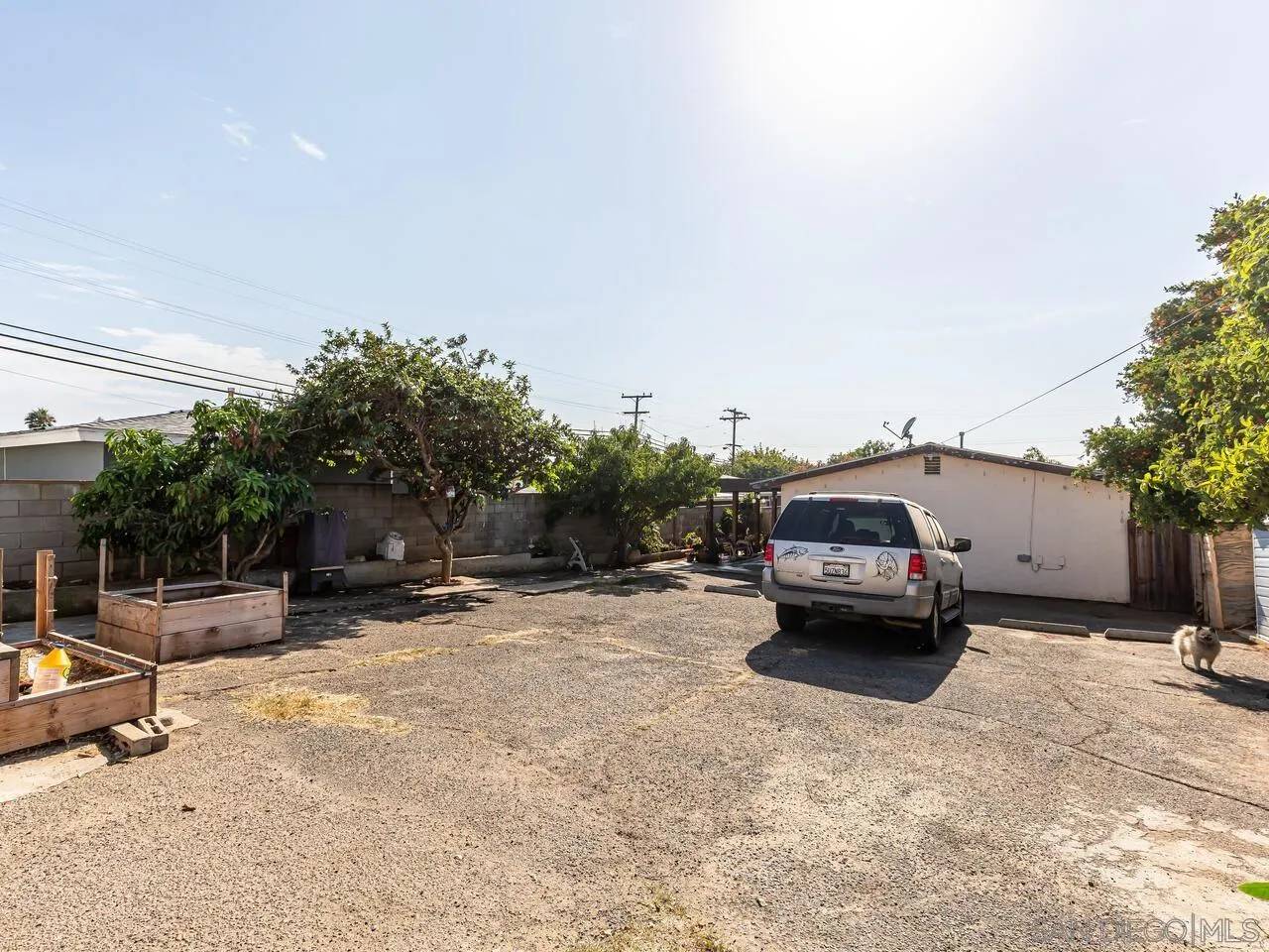 Imperial Beach, CA 91932,535-37 10th St