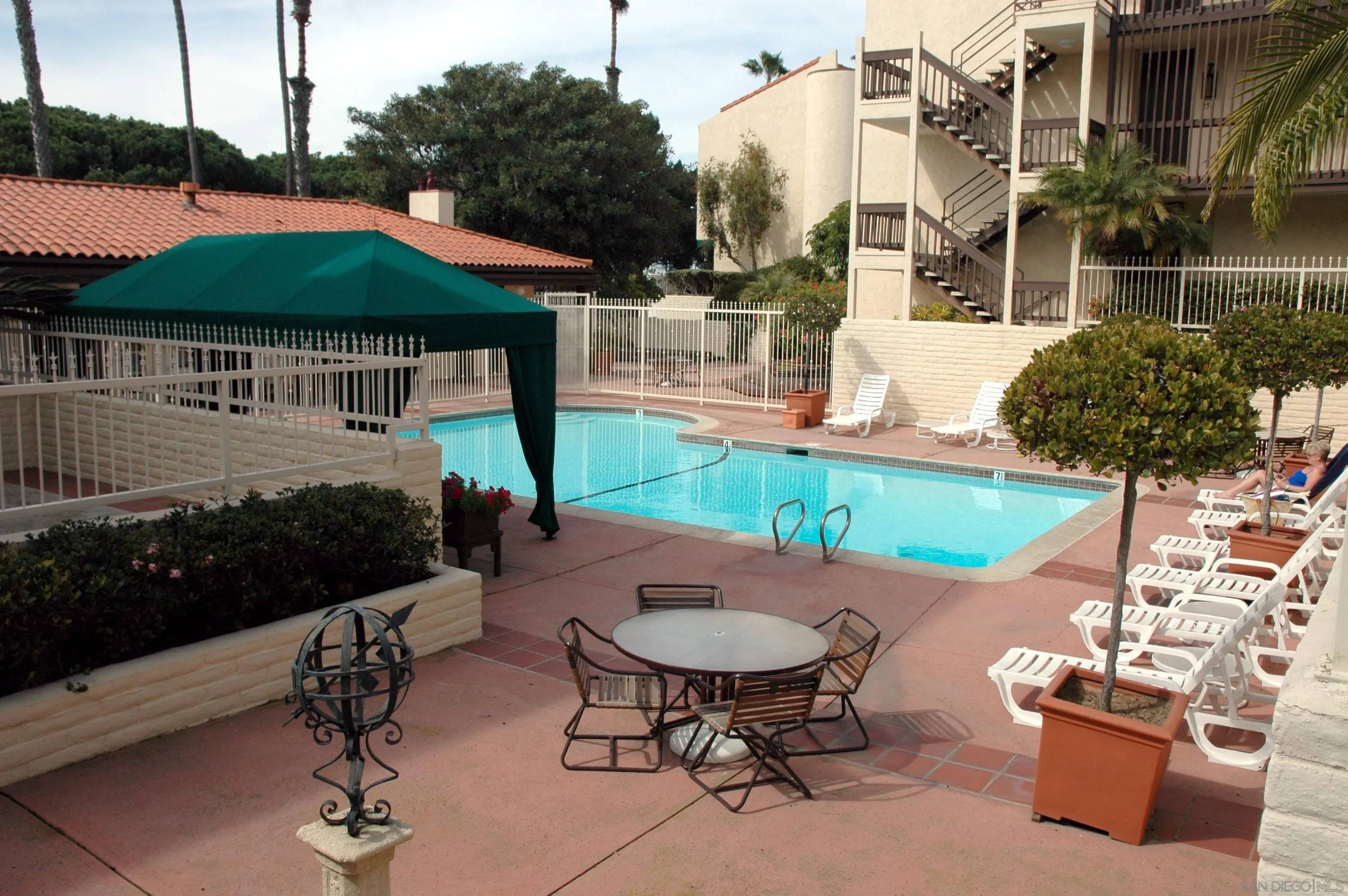 La Jolla, CA 92037,6333 La Jolla Blvd. #263