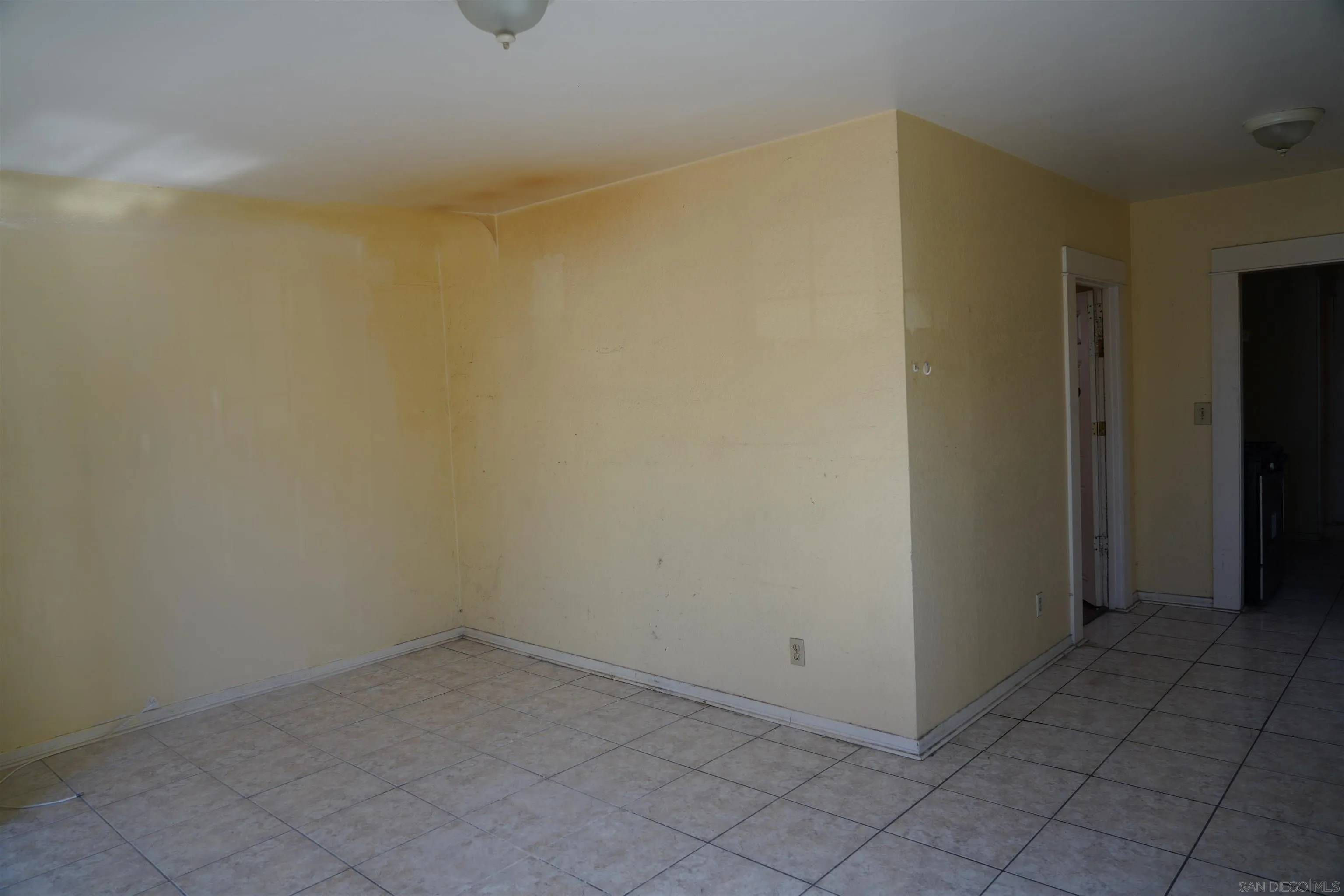 San Diego, CA 92105,4159 1/2 38th STREET