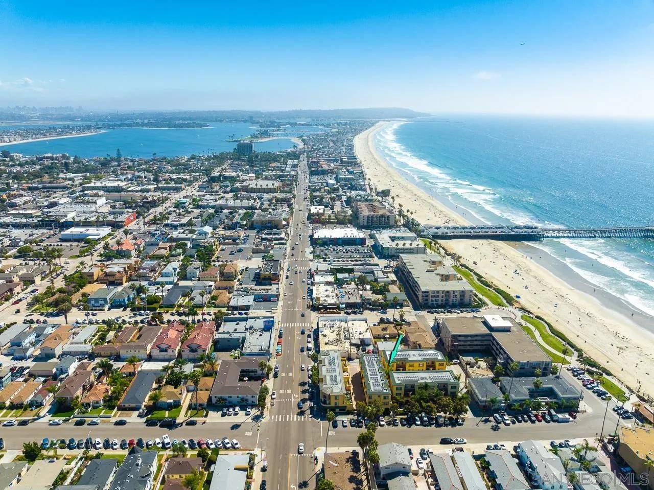 San Diego, CA 92109,745 Diamond St