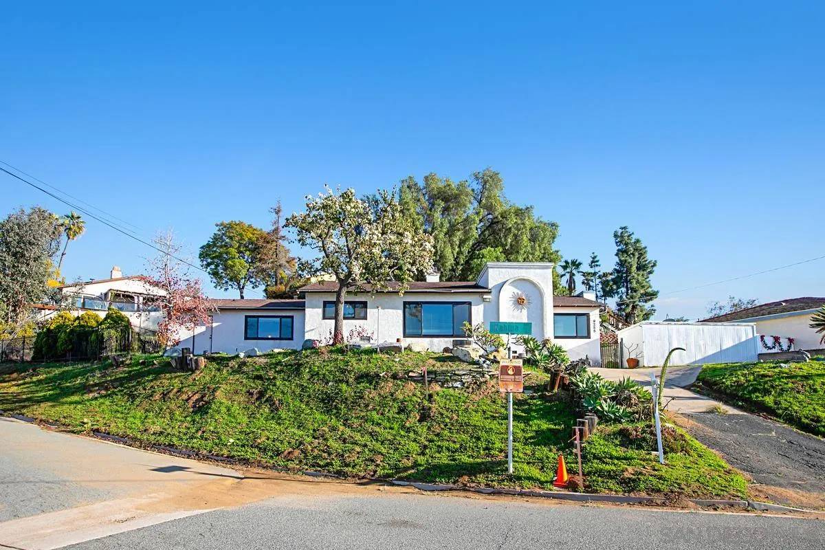 Spring Valley, CA 91977,9255 Carthay Cir