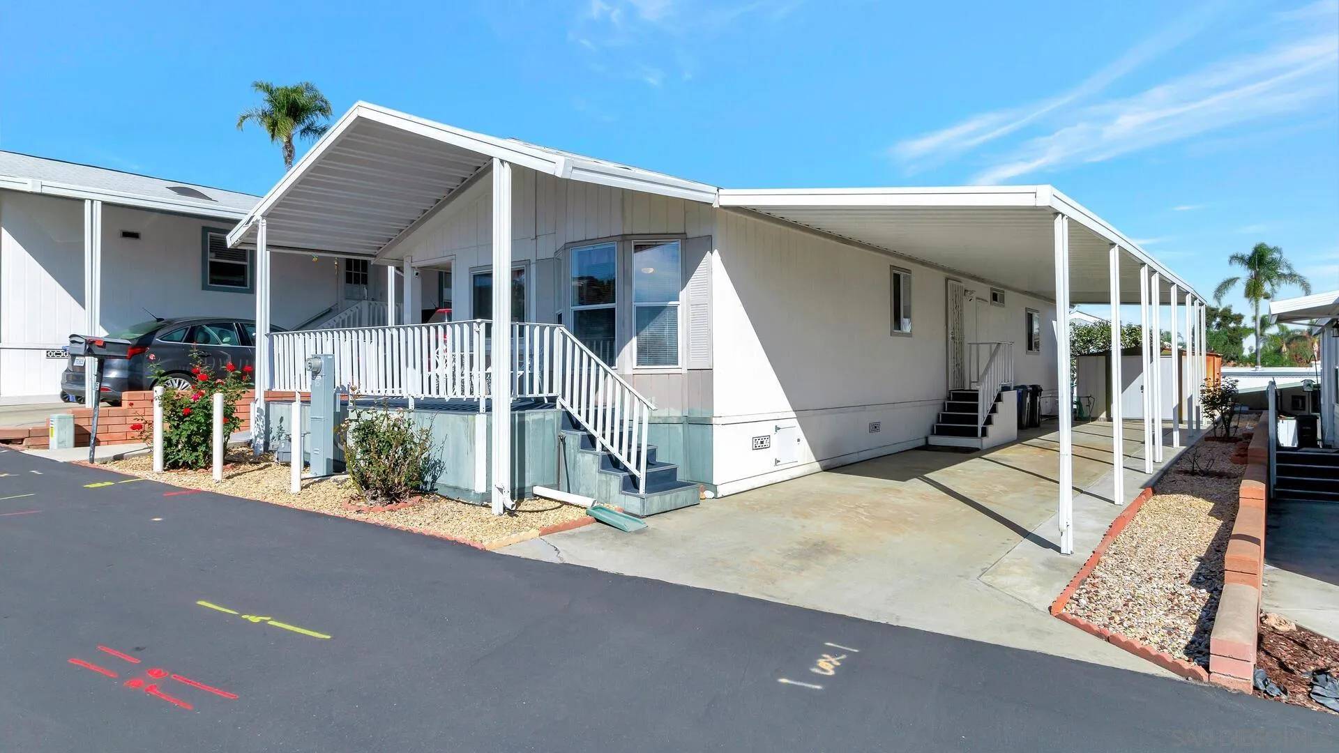 Vista, CA 92083,245 W Bobier Dr #Spc 15