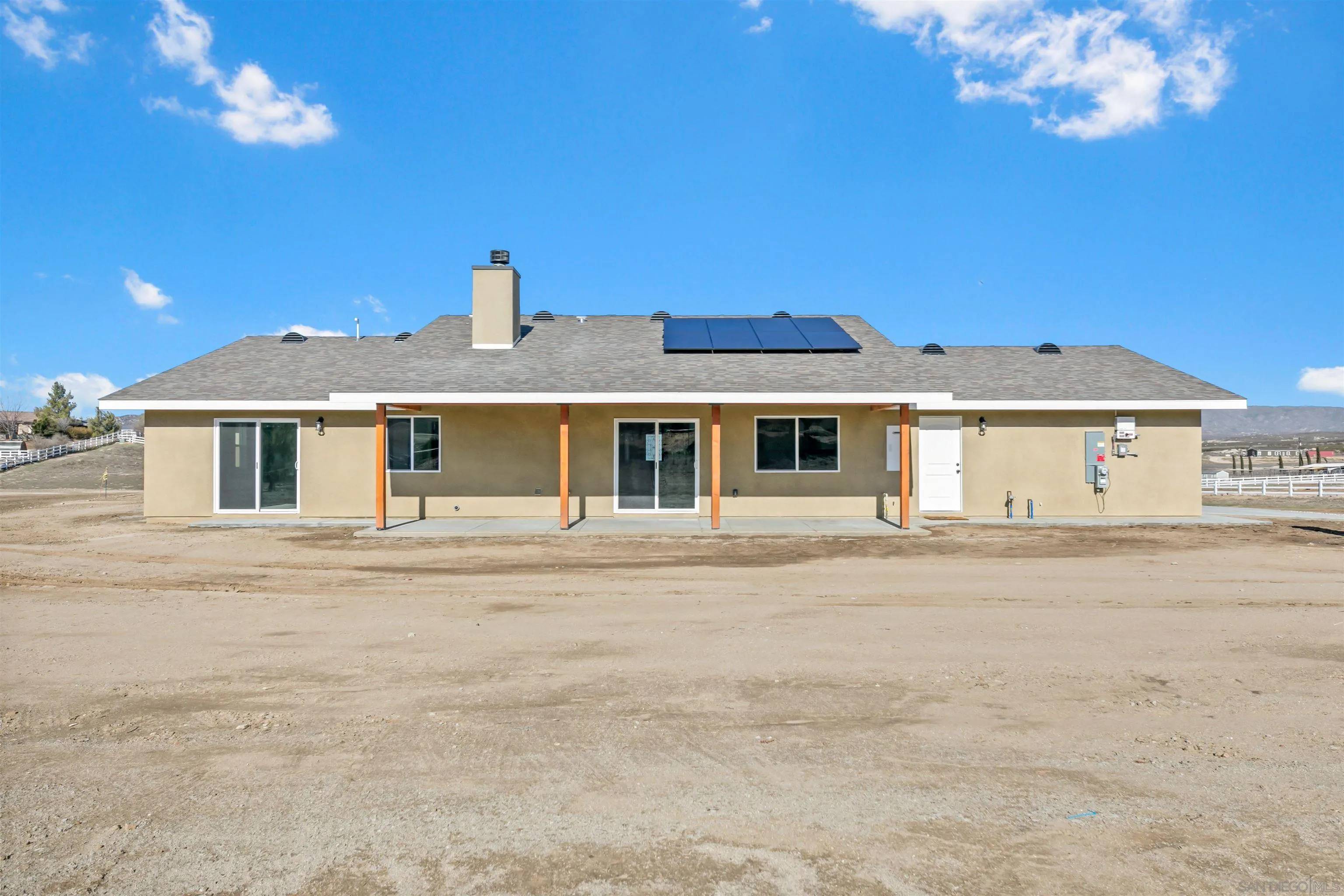 Aguanga, CA 92536,42385 Roundup Dr