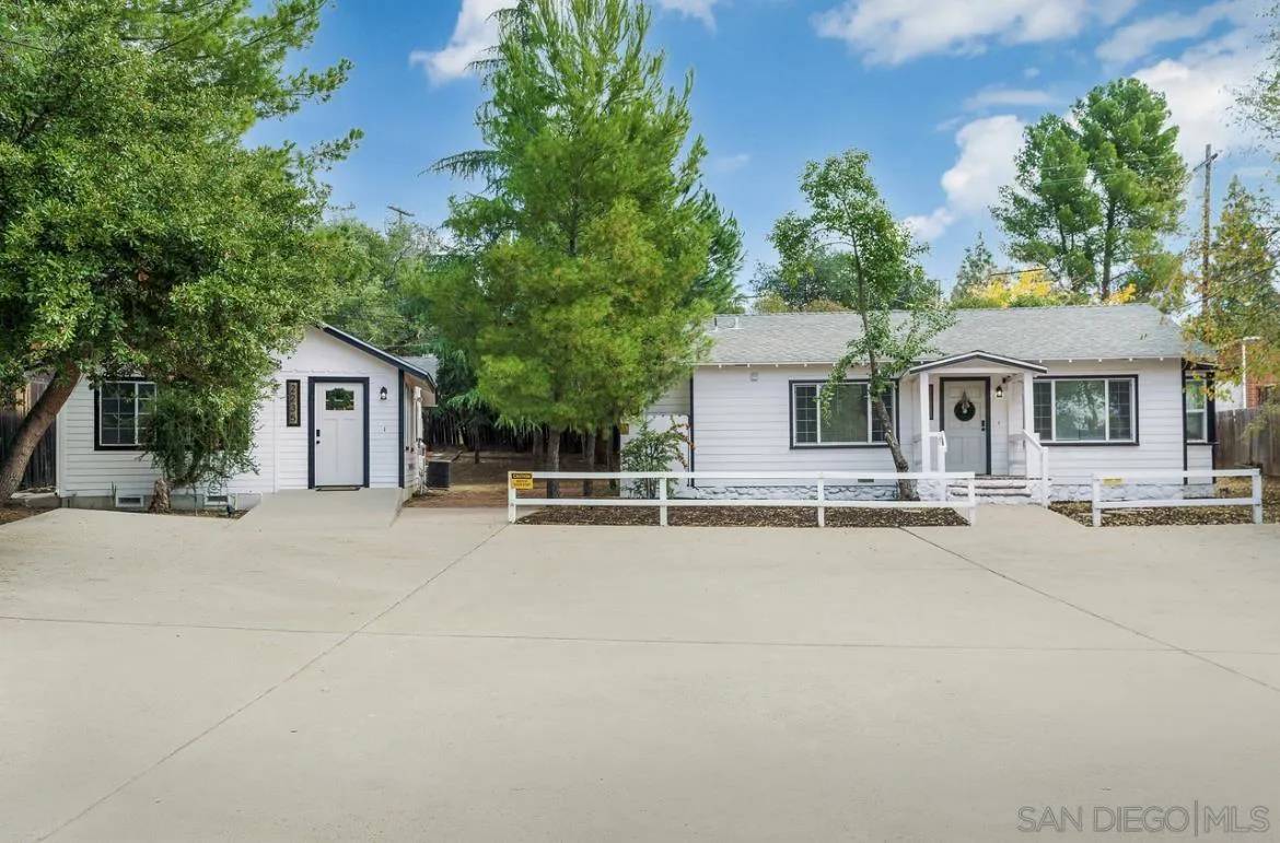 Alpine, CA 91901,2233-35 W Victoria Dr