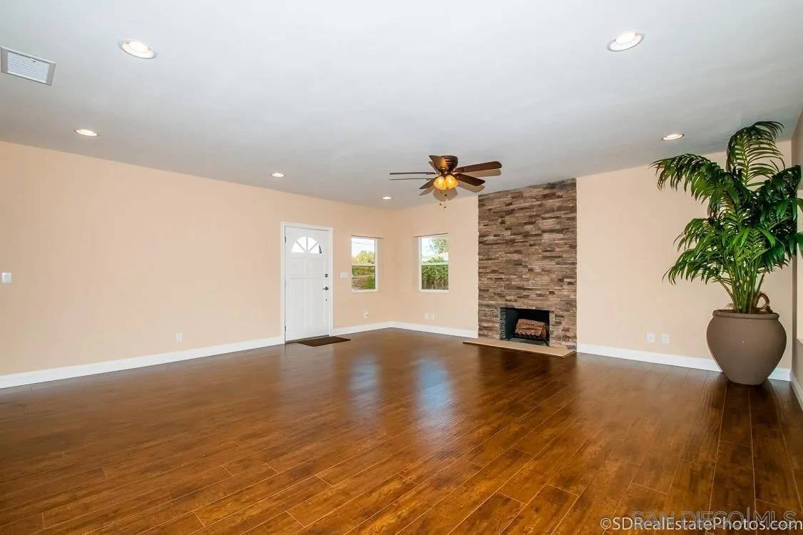 Lemon Grove, CA 91945,Dartmoor Dr #1
