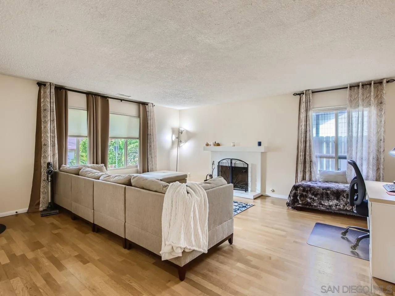 Oceanside, CA 92056,2574 Joann