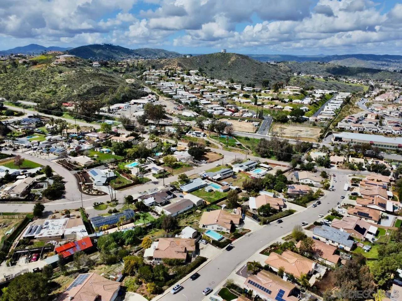 El Cajon, CA 92021,8303 Serenity Ct