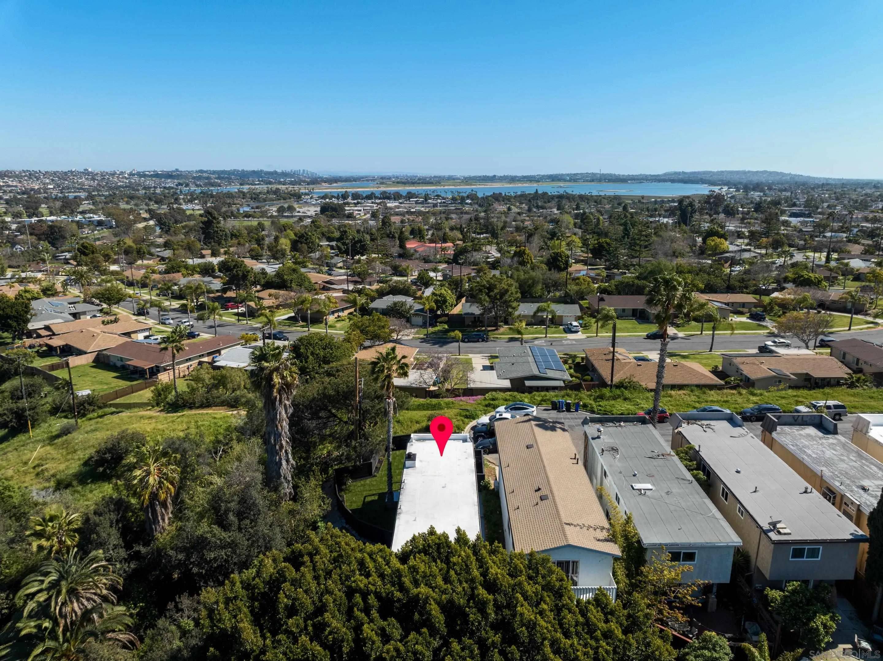 San Diego, CA 92109,2382 Chalcedony St