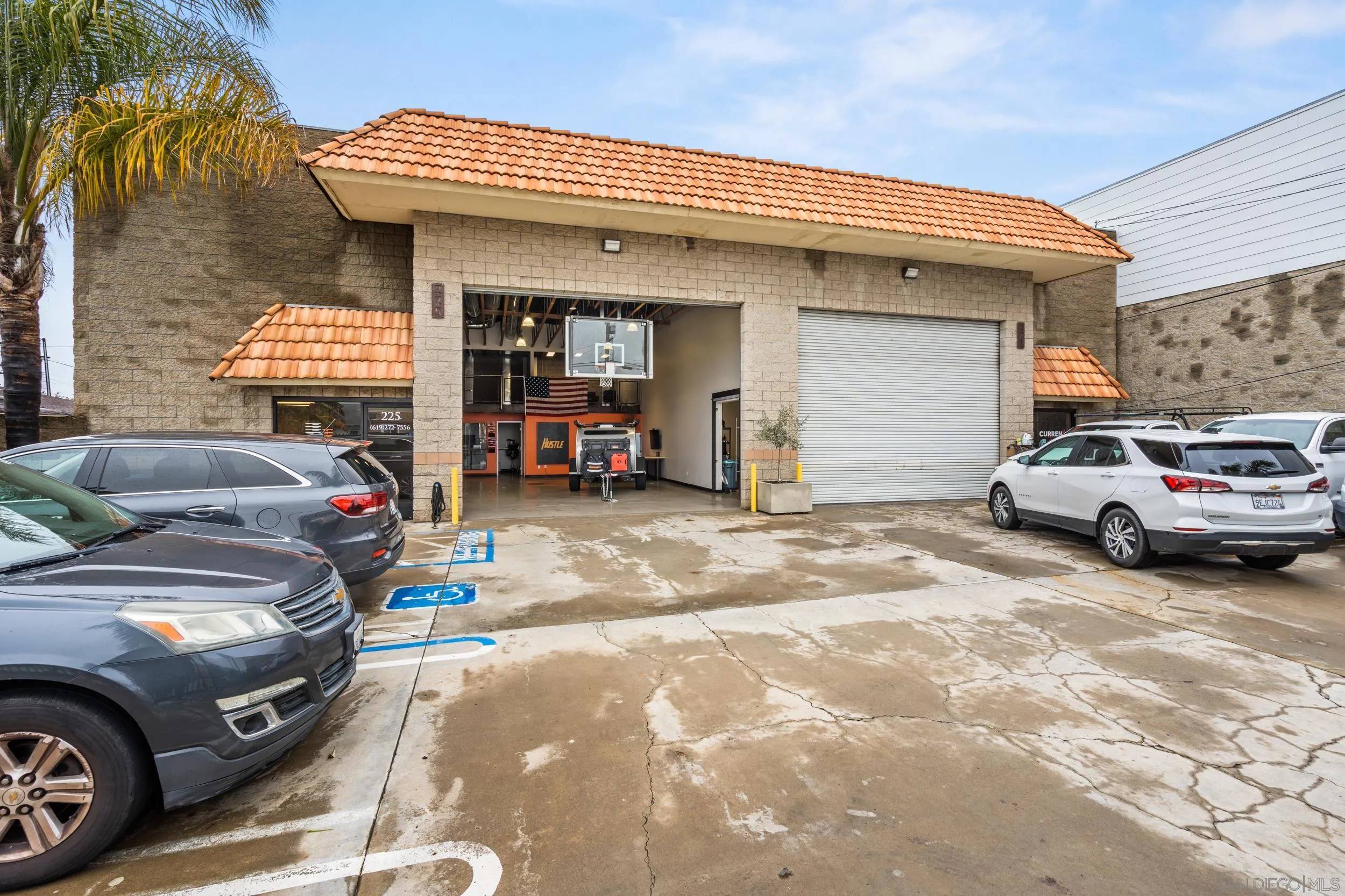 San Diego, CA 91950,225-31 16Th St