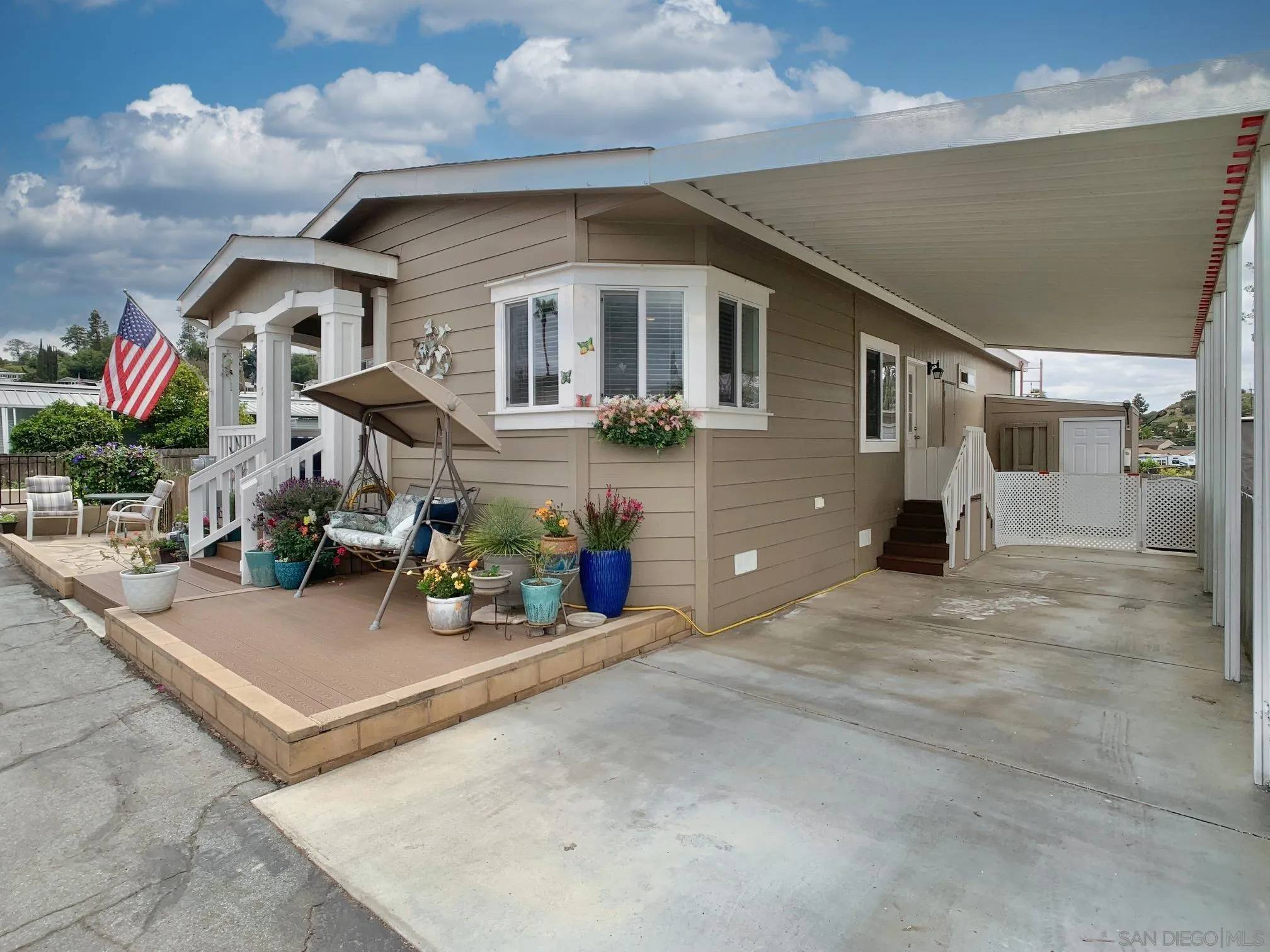 El Cajon, CA 92021,1315 PEPPER DR #2