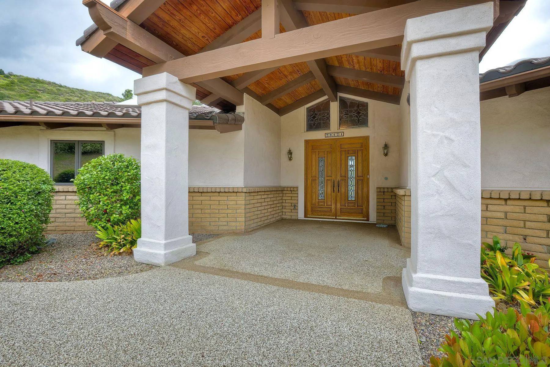 Vista, CA 92084,29421 Vista Valley Dr