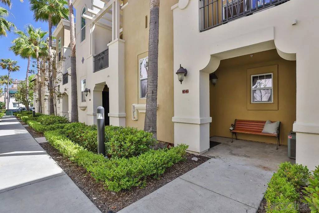 San Diego, CA 92106,2178 Historic Decatur Rd #32