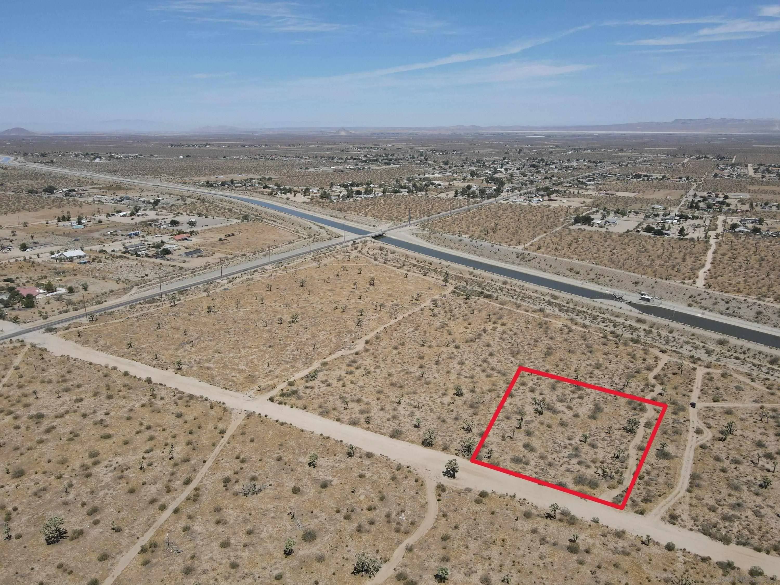 Phelan, CA 92371,0 La Mesa #101-024