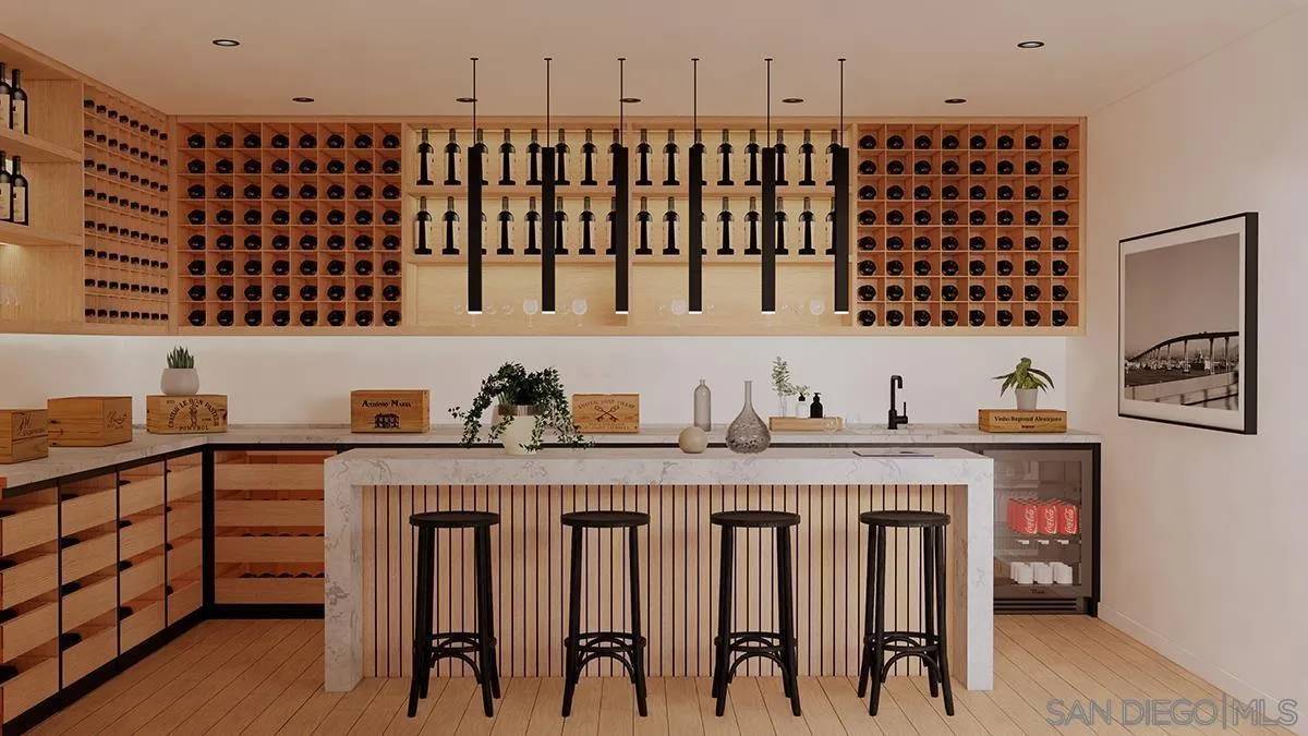 La Jolla, CA 92037,682 Palomar Ave