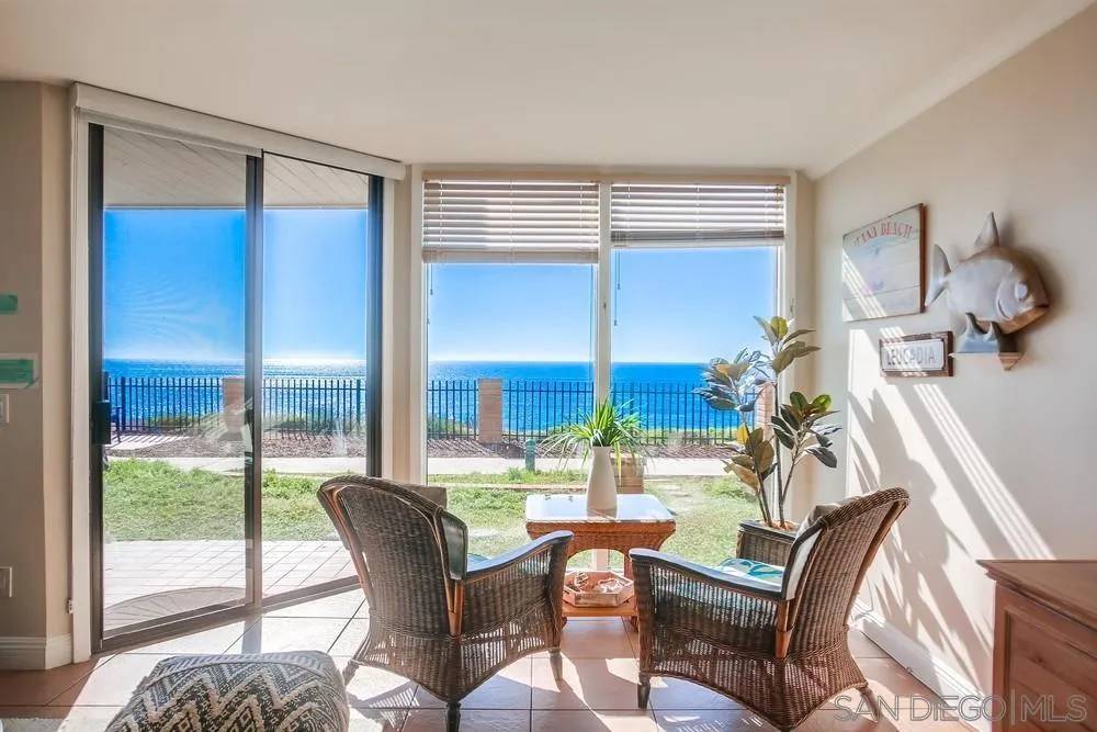 Solana Beach, CA 92075,190 Del Mar Shores Terrace #11