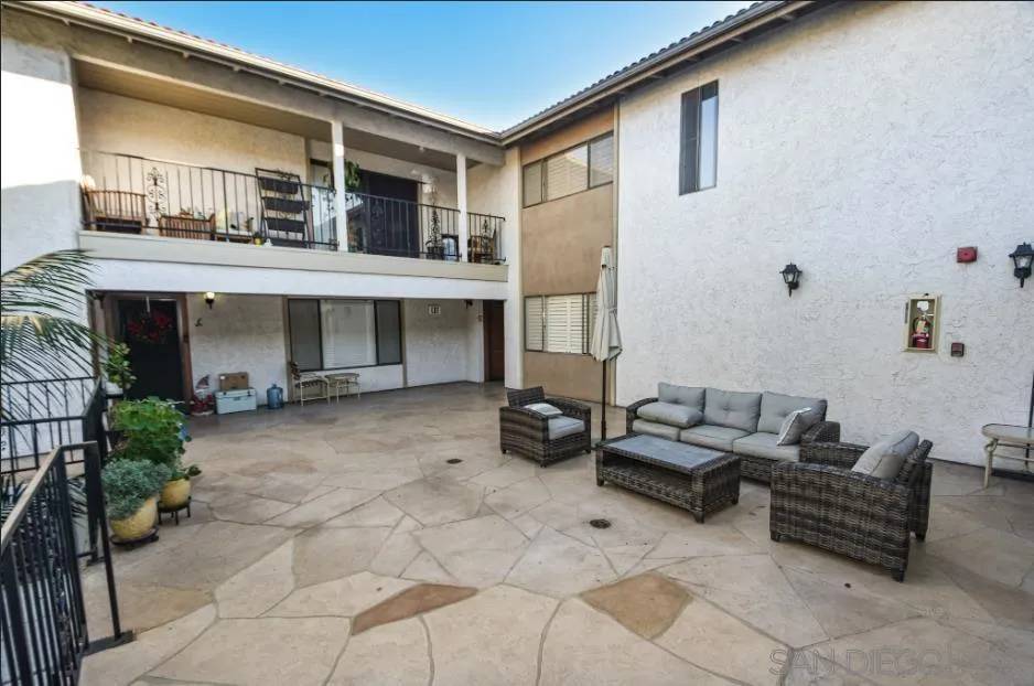 Coronado, CA 92118,845 E Avenue #E