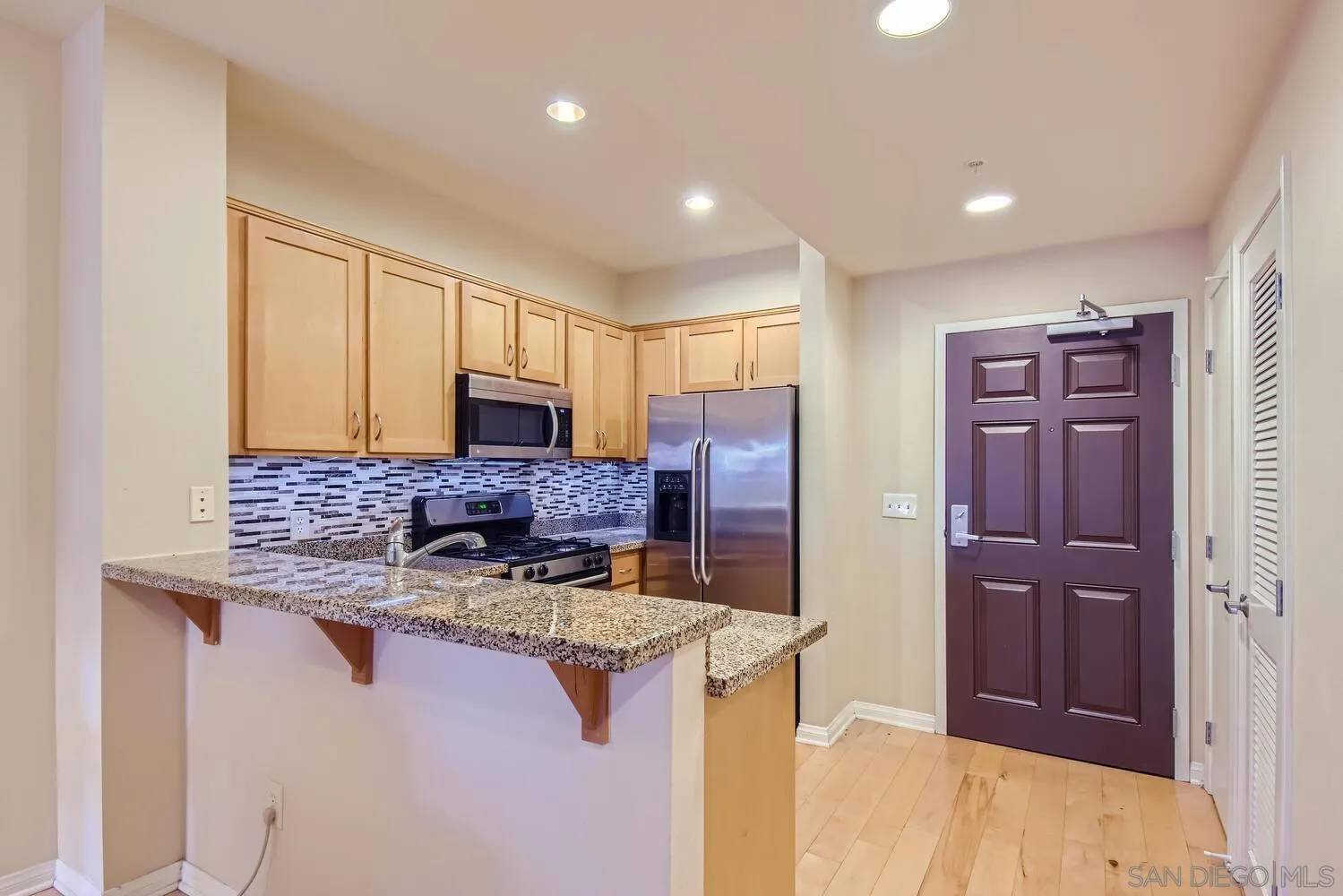 San Diego, CA 92101,450 J St #6041