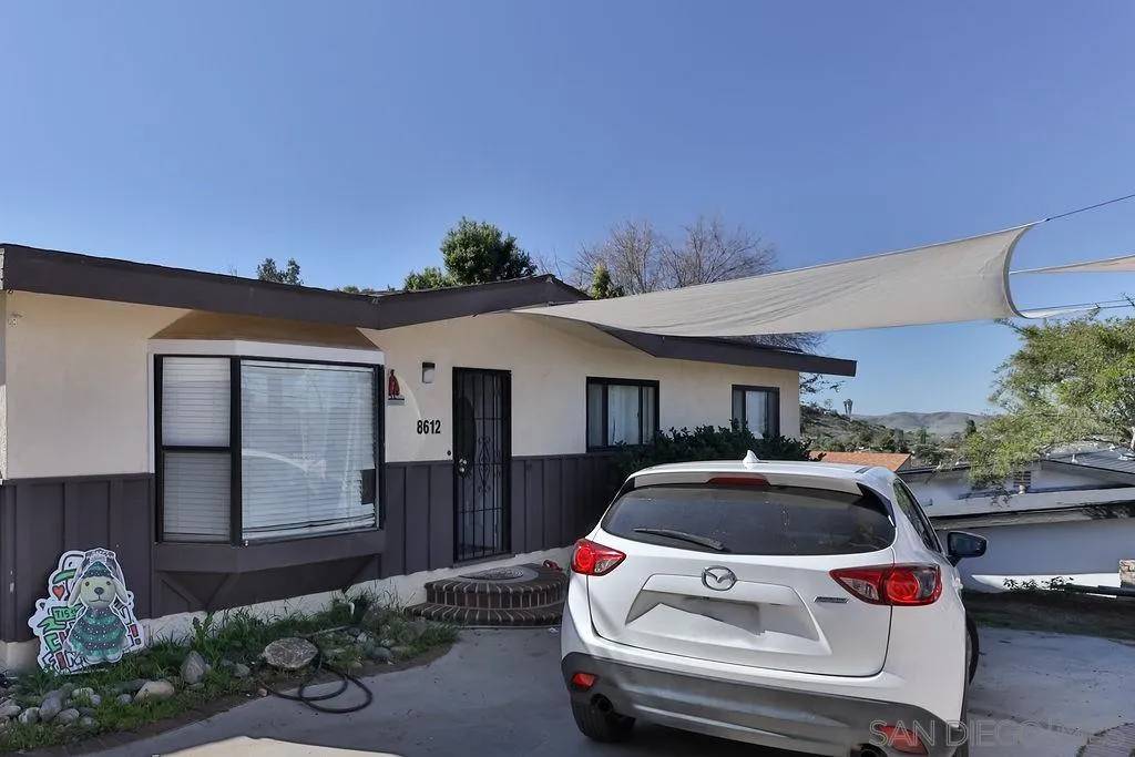 Lakeside, CA 92040,8612 Almond Rd