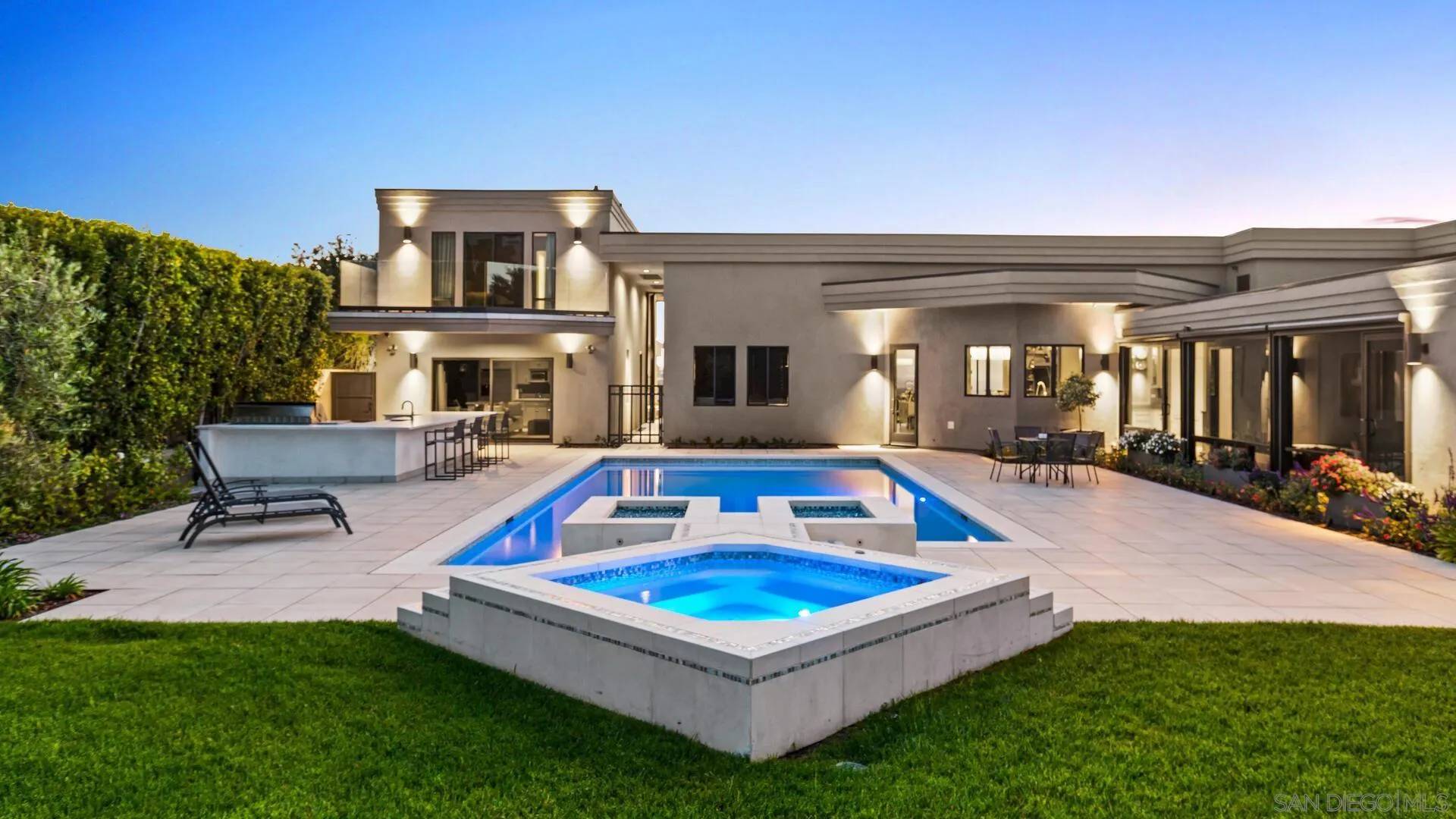 La Jolla, CA 92037,7778 Starlight Dr