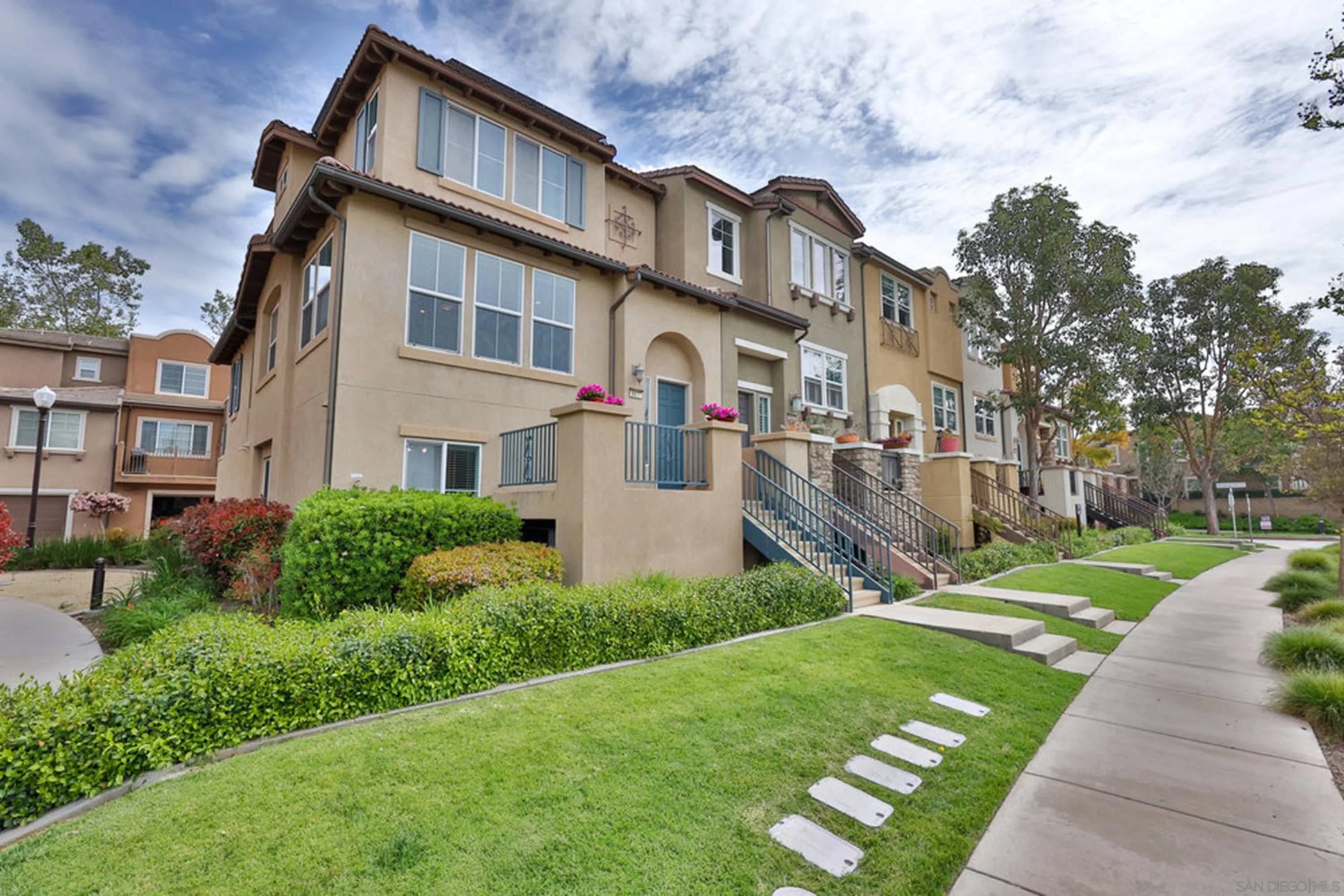 Santee, CA 92071,9927 Leavesly Trl
