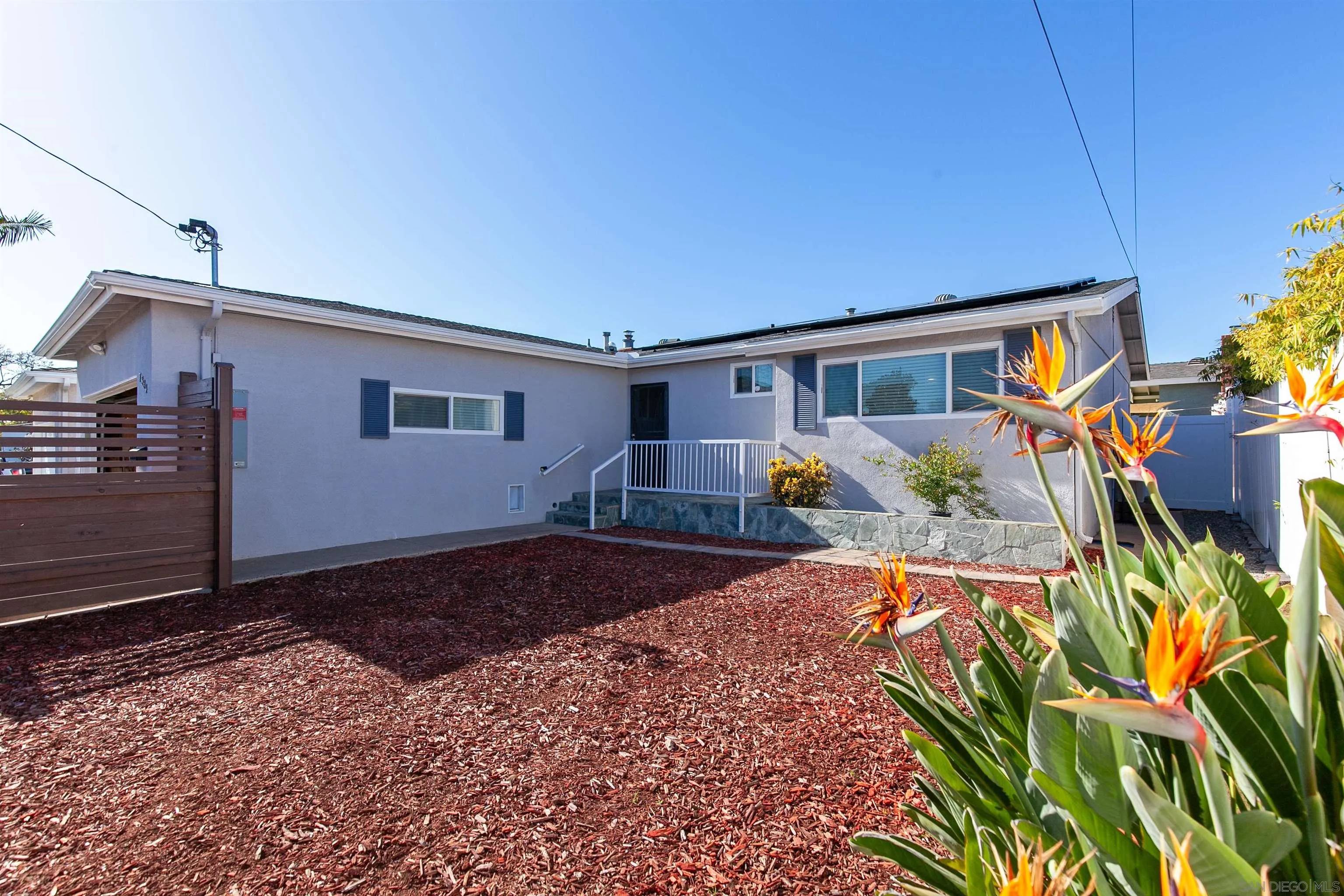 San Diego, CA 92111,7384 Beal St