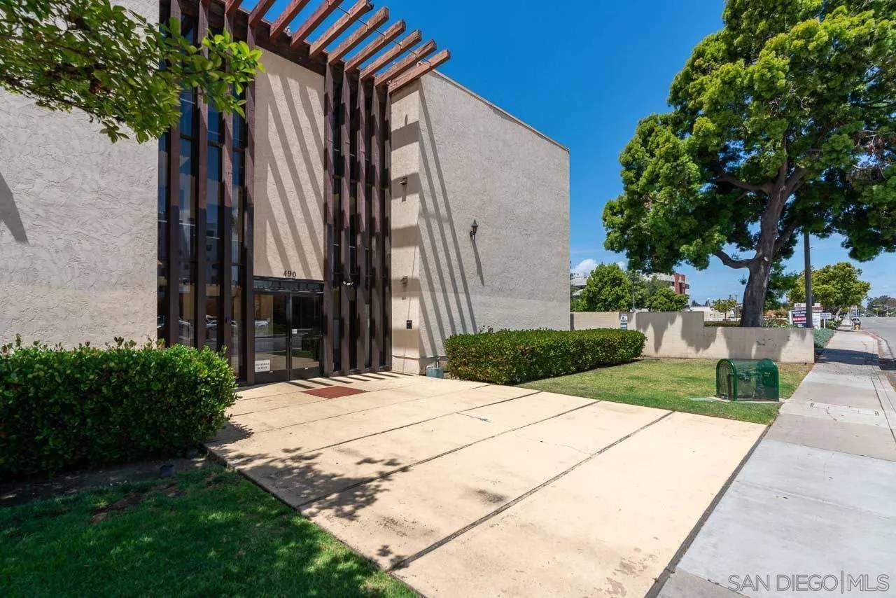 Chula Vista, CA 91910,490 4th Avenue #11