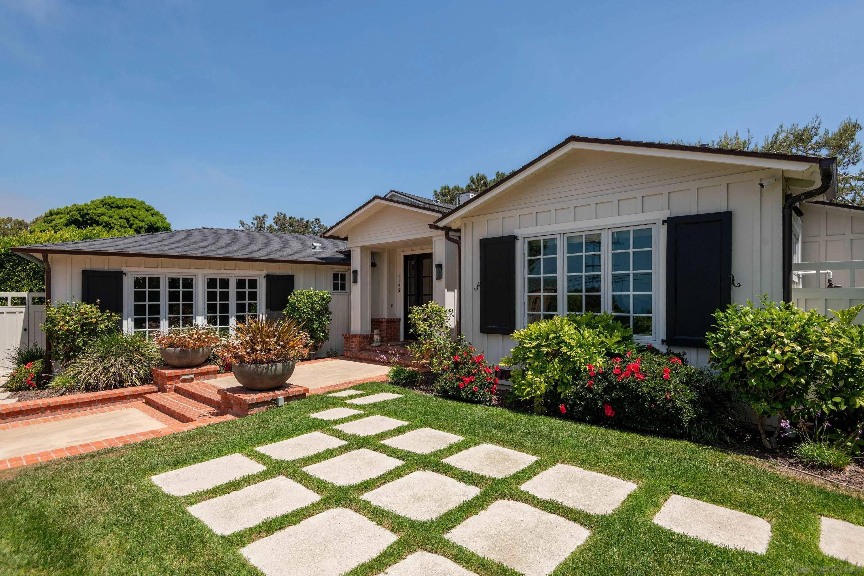 Del Mar, CA 92014,1145 Crest Rd