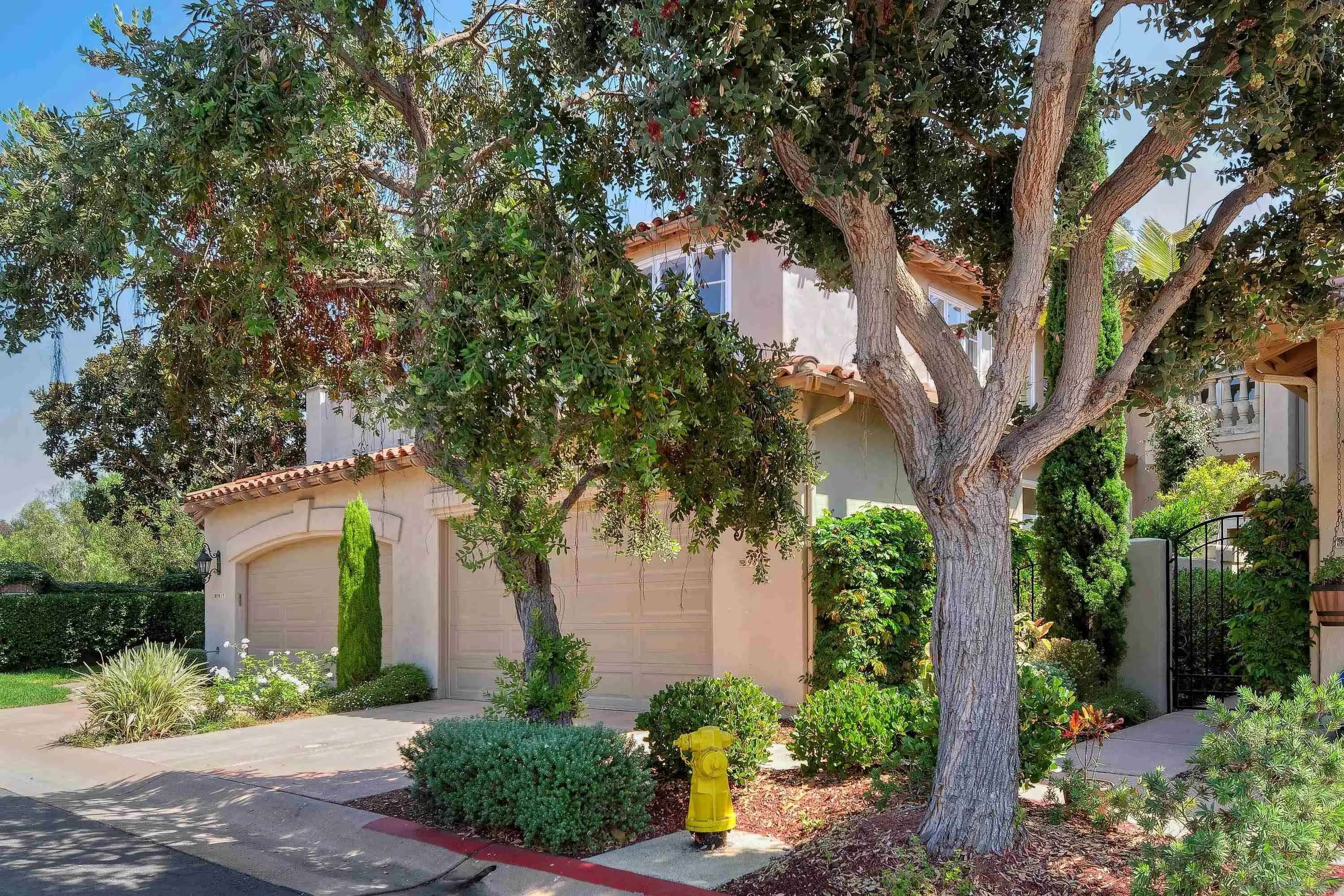 Laj, CA 92037,9809 Keeneland Row