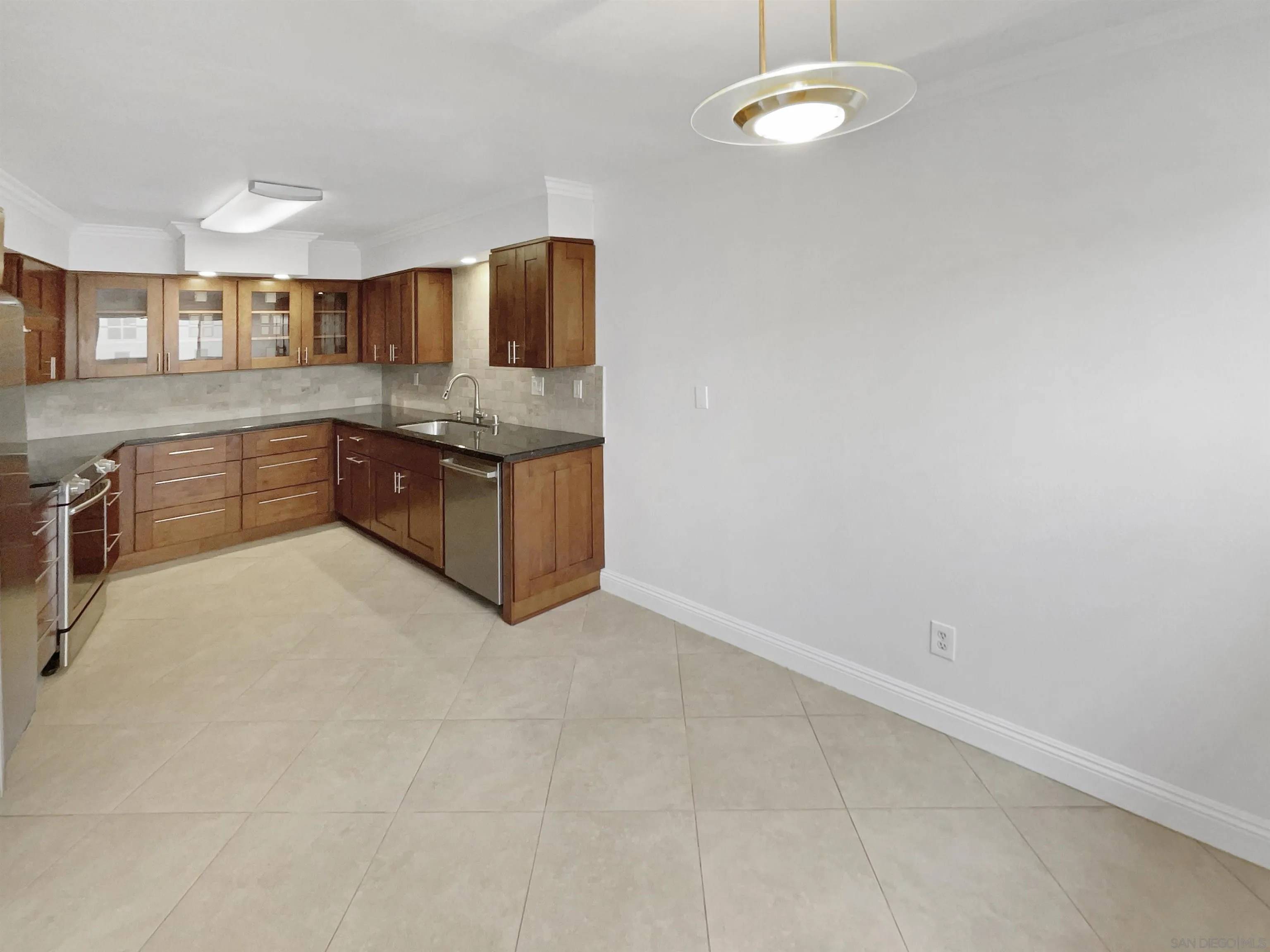 Solana Beach, CA 92075,620 W Solana Cir #1B