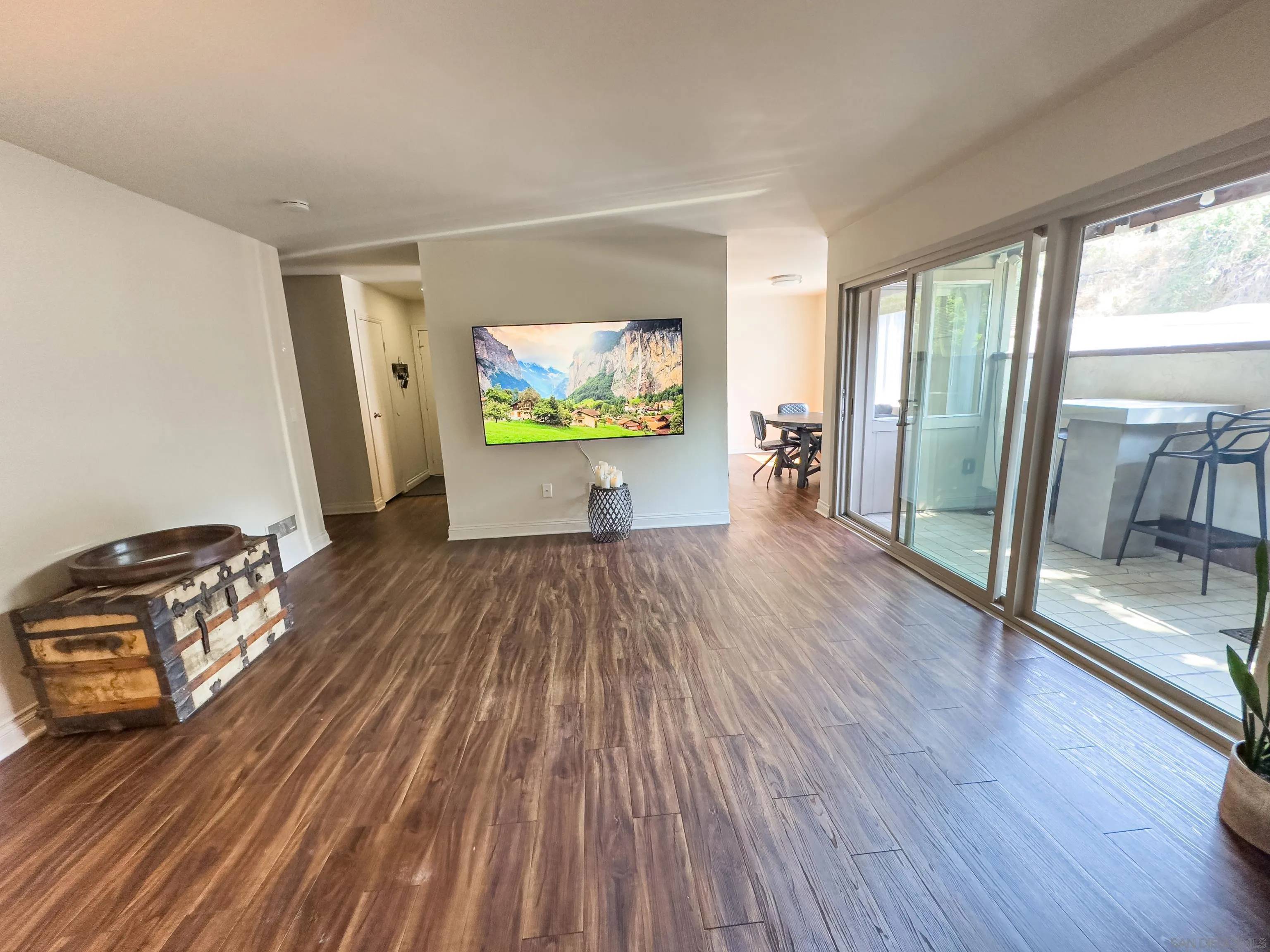 San Diego, CA 92120,5483 Adobe Falls Rd #7