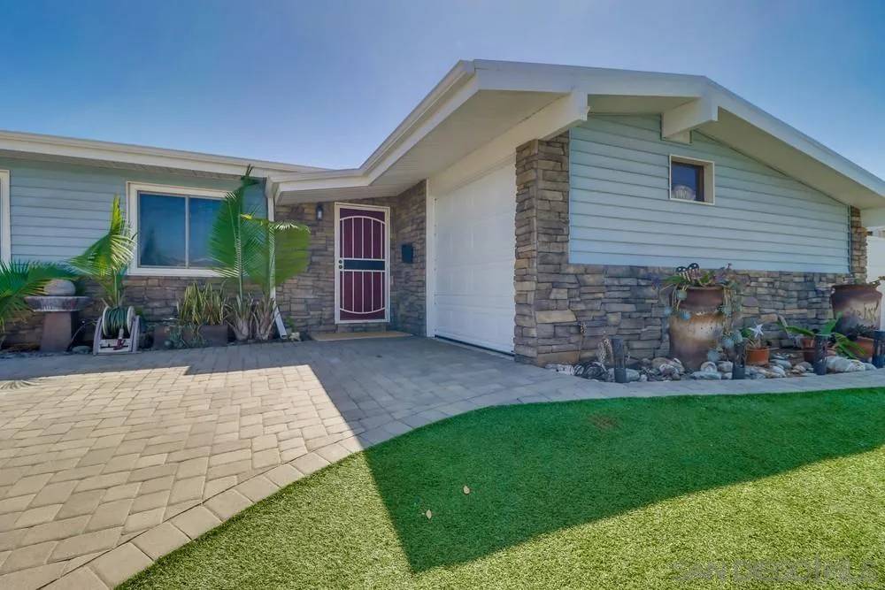 Imperial Beach, CA 91932,1035 Iris Ave