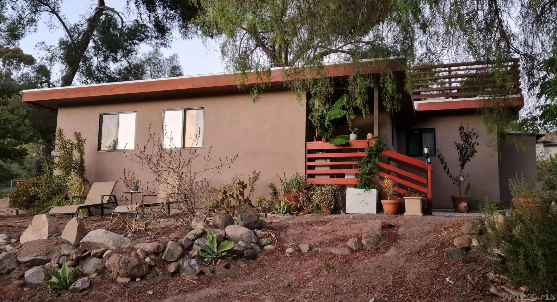 Santee, CA 92071,8209 Mesa Rd