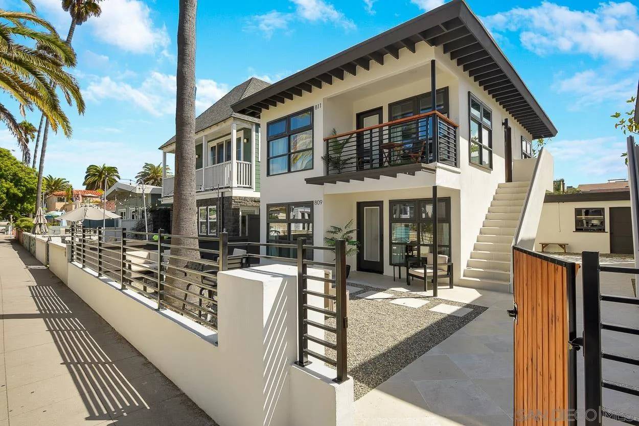 San Diego, CA 92109,805 Dover Ct