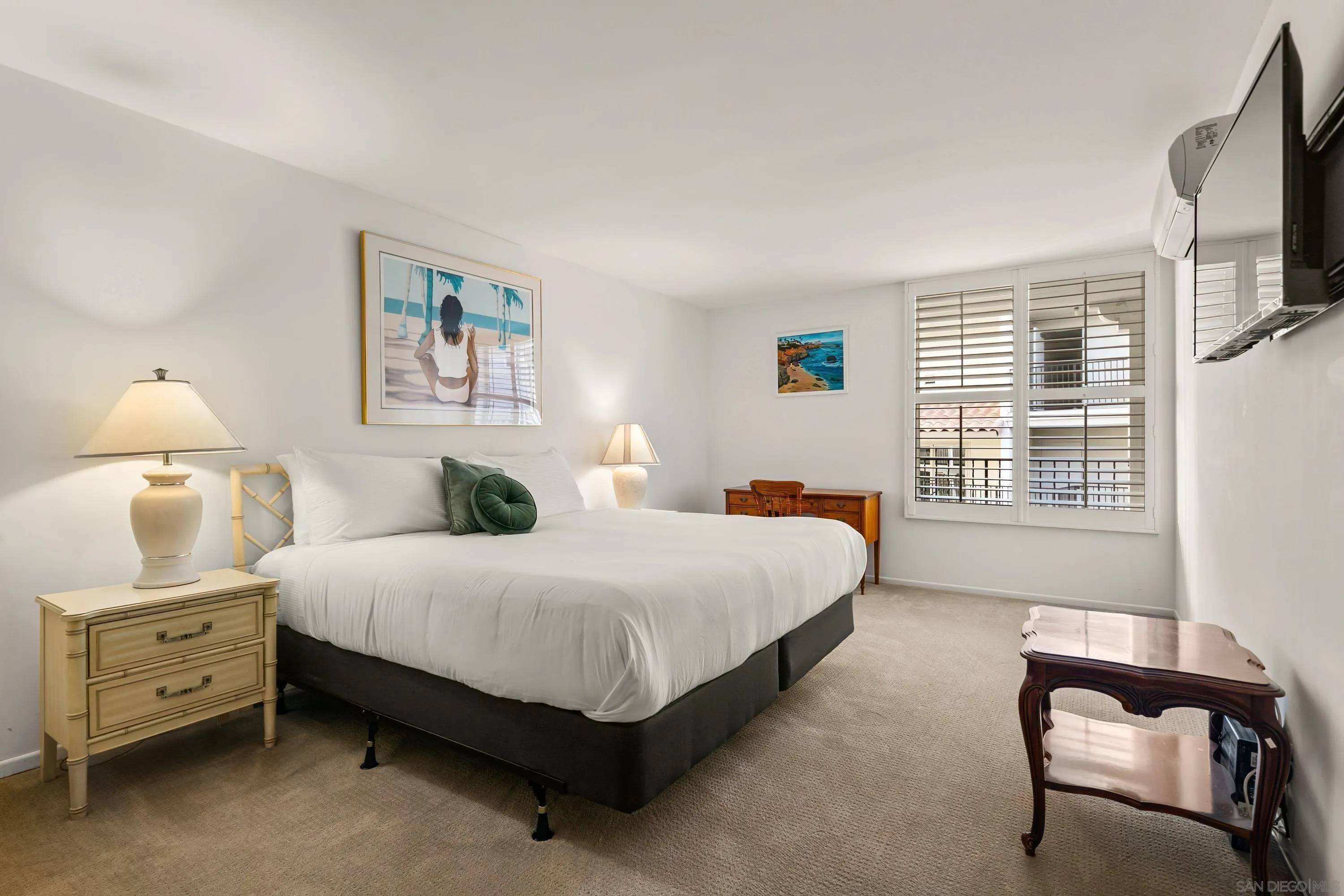 La Jolla, CA 92037,909 Coast Blvd #21