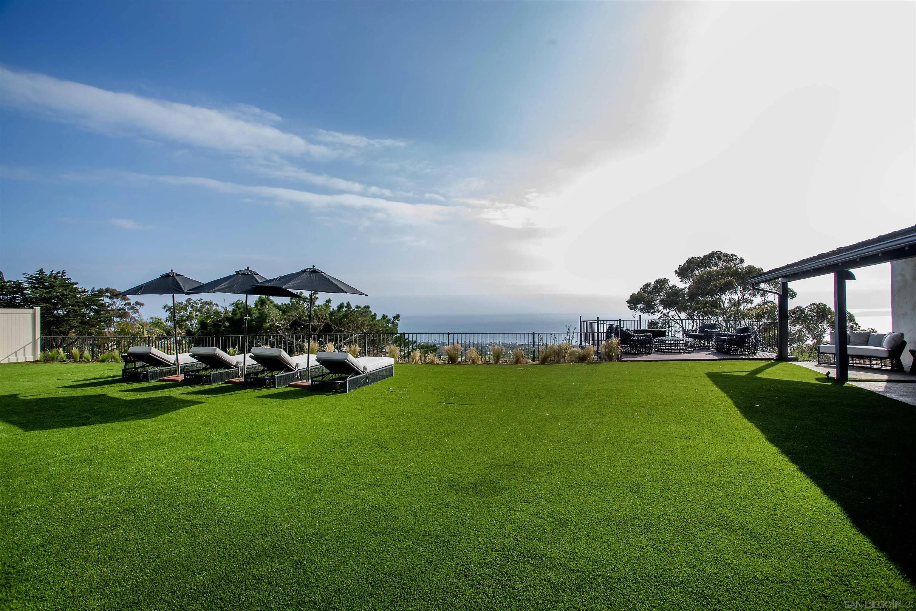 La Jolla, CA 92037,7362 Brodiaea Way