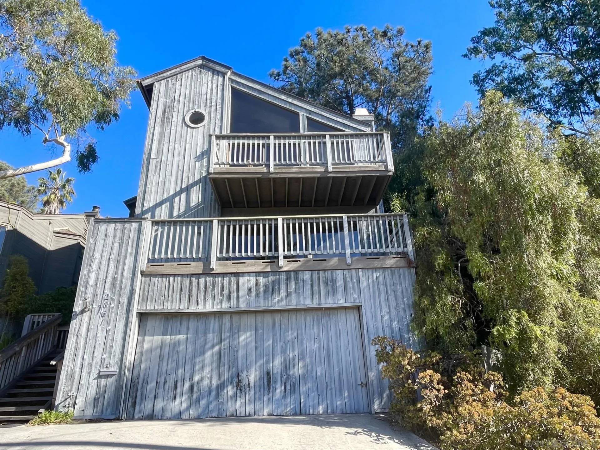 San Diego, CA 92103,2861 Brant St